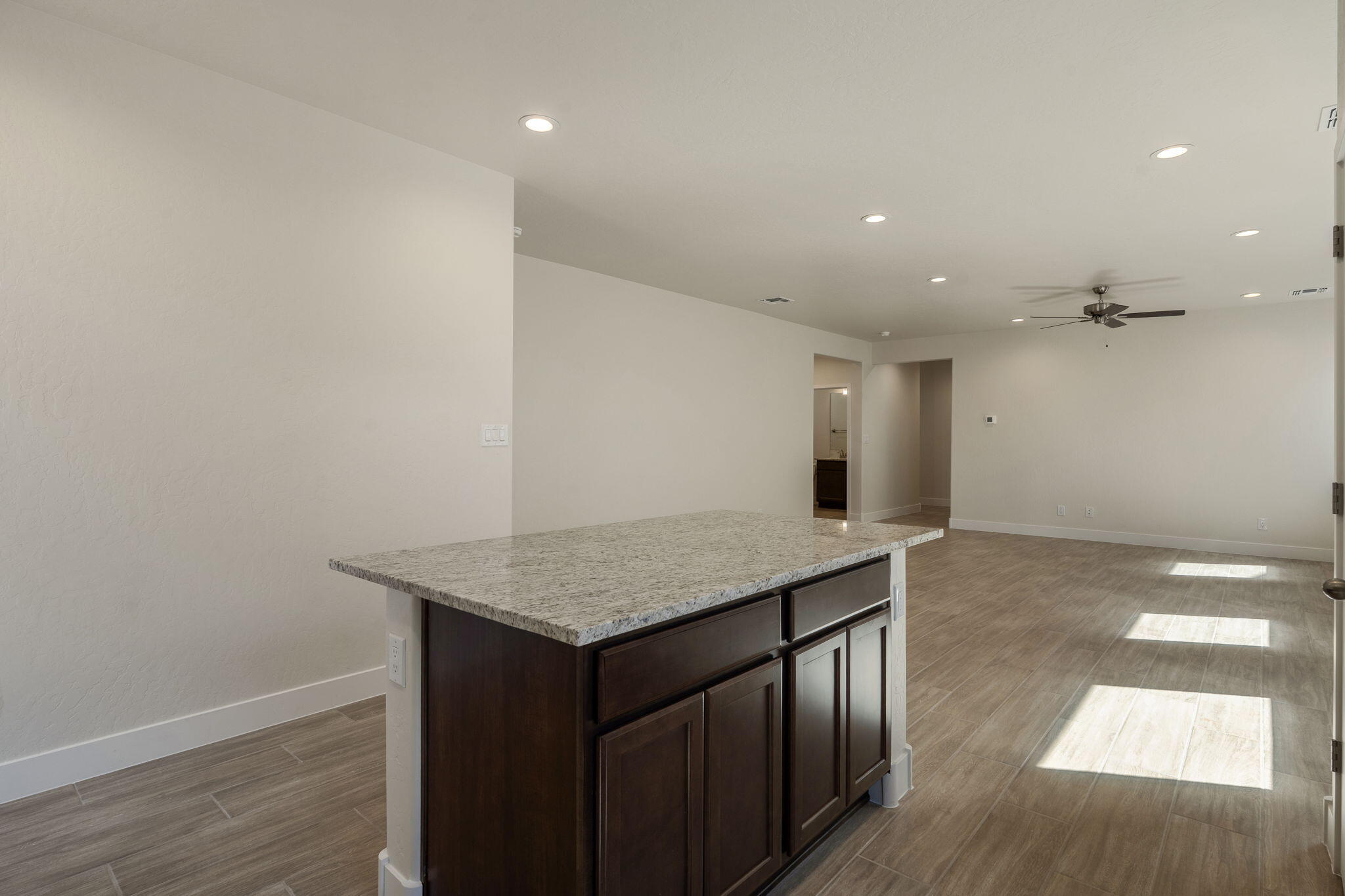Photo 13 — 6952 Sydney Drive NE