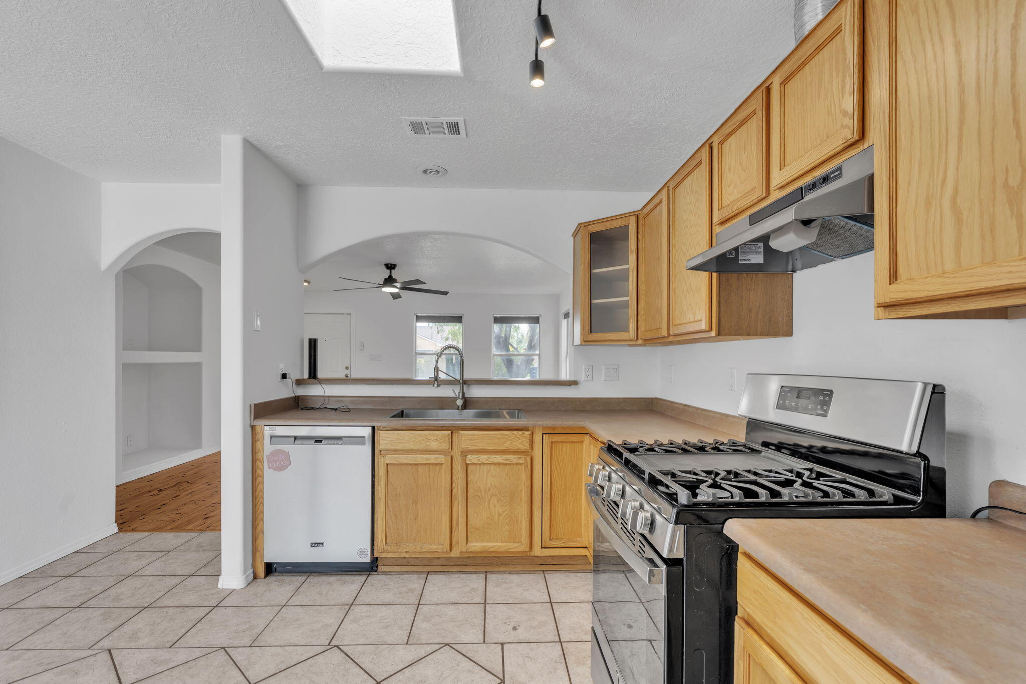 Photo 11 — 7711 Kane Court NW