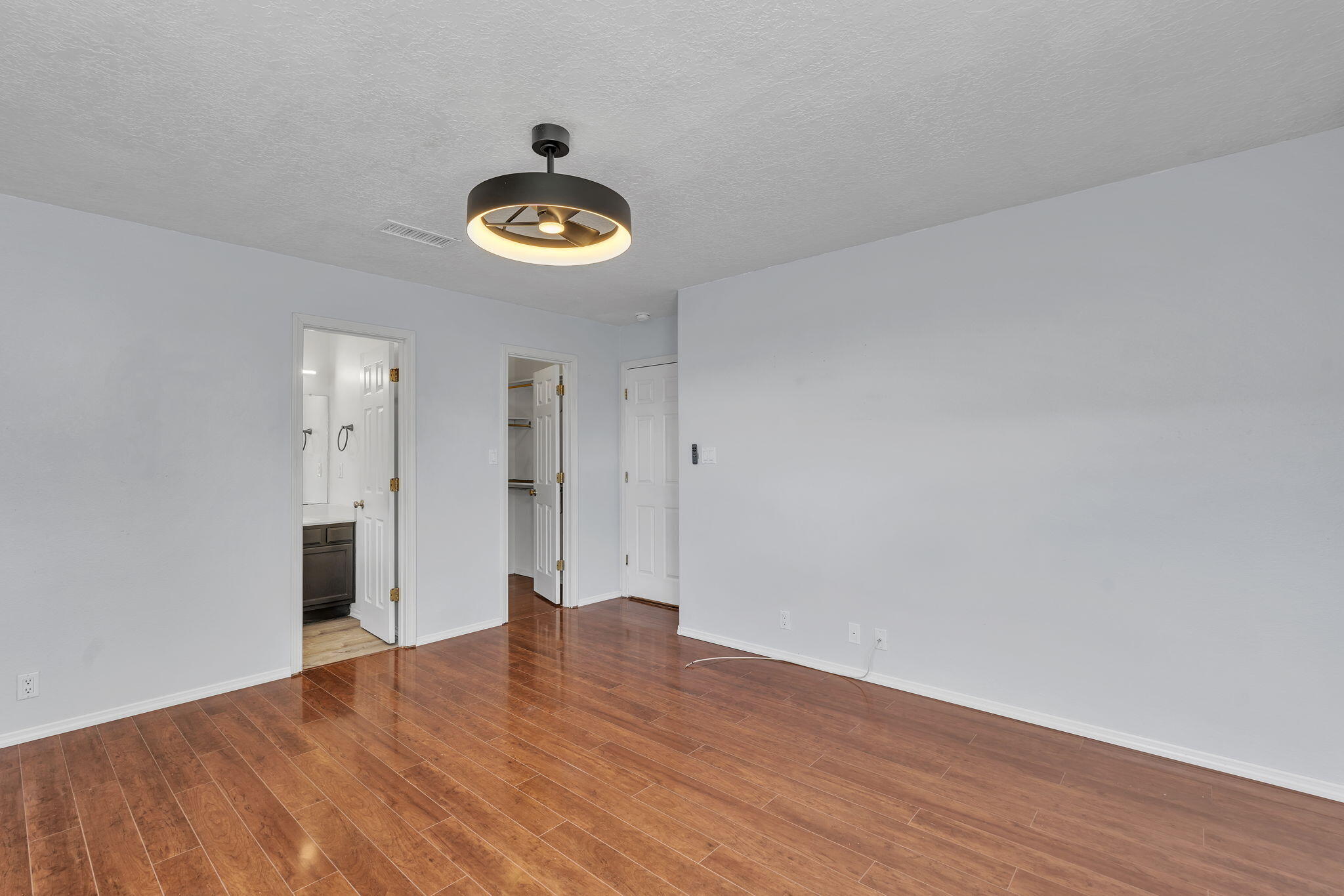Photo 18 — 7711 Kane Court NW