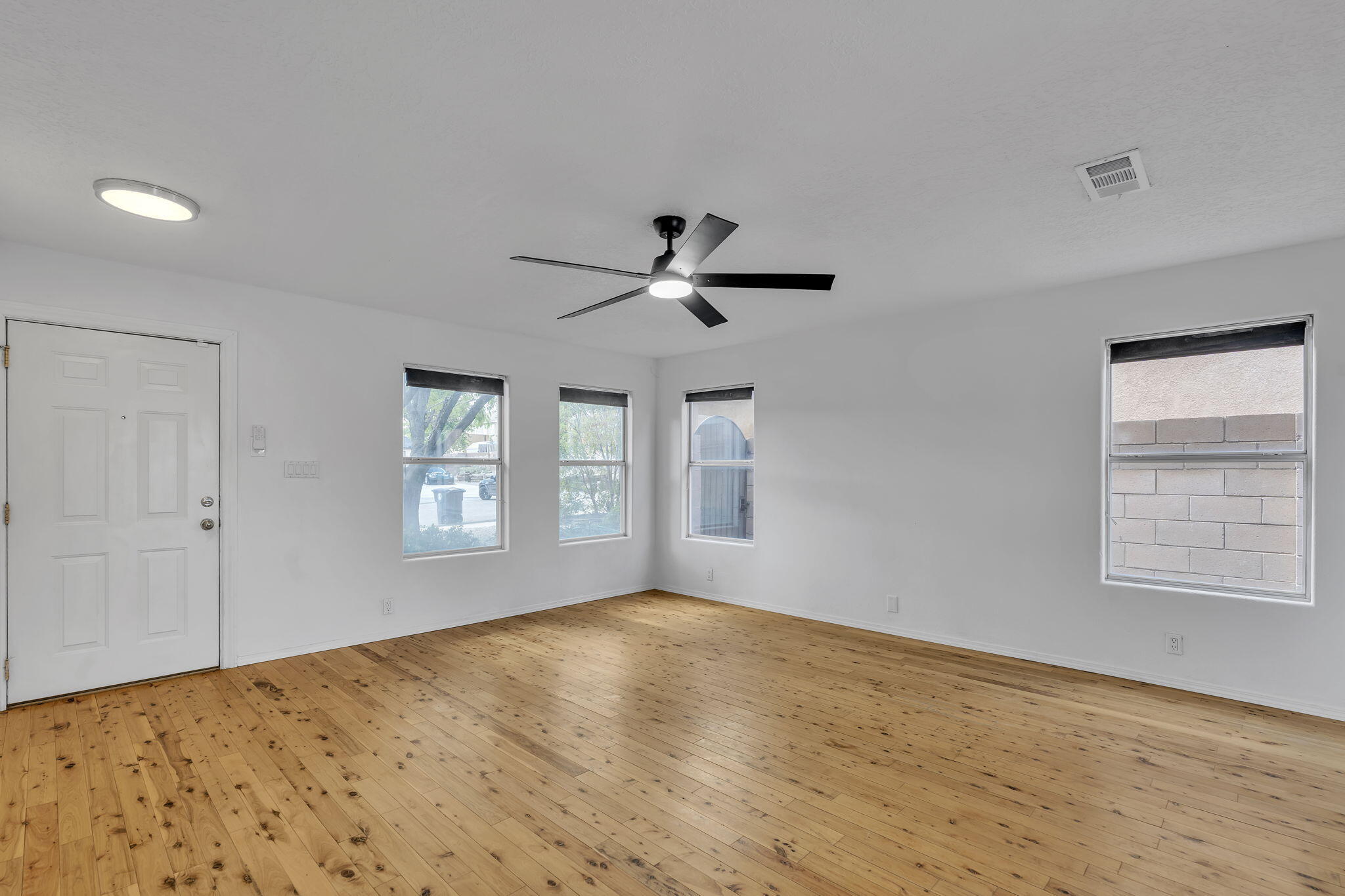 Photo 10 — 7711 Kane Court NW