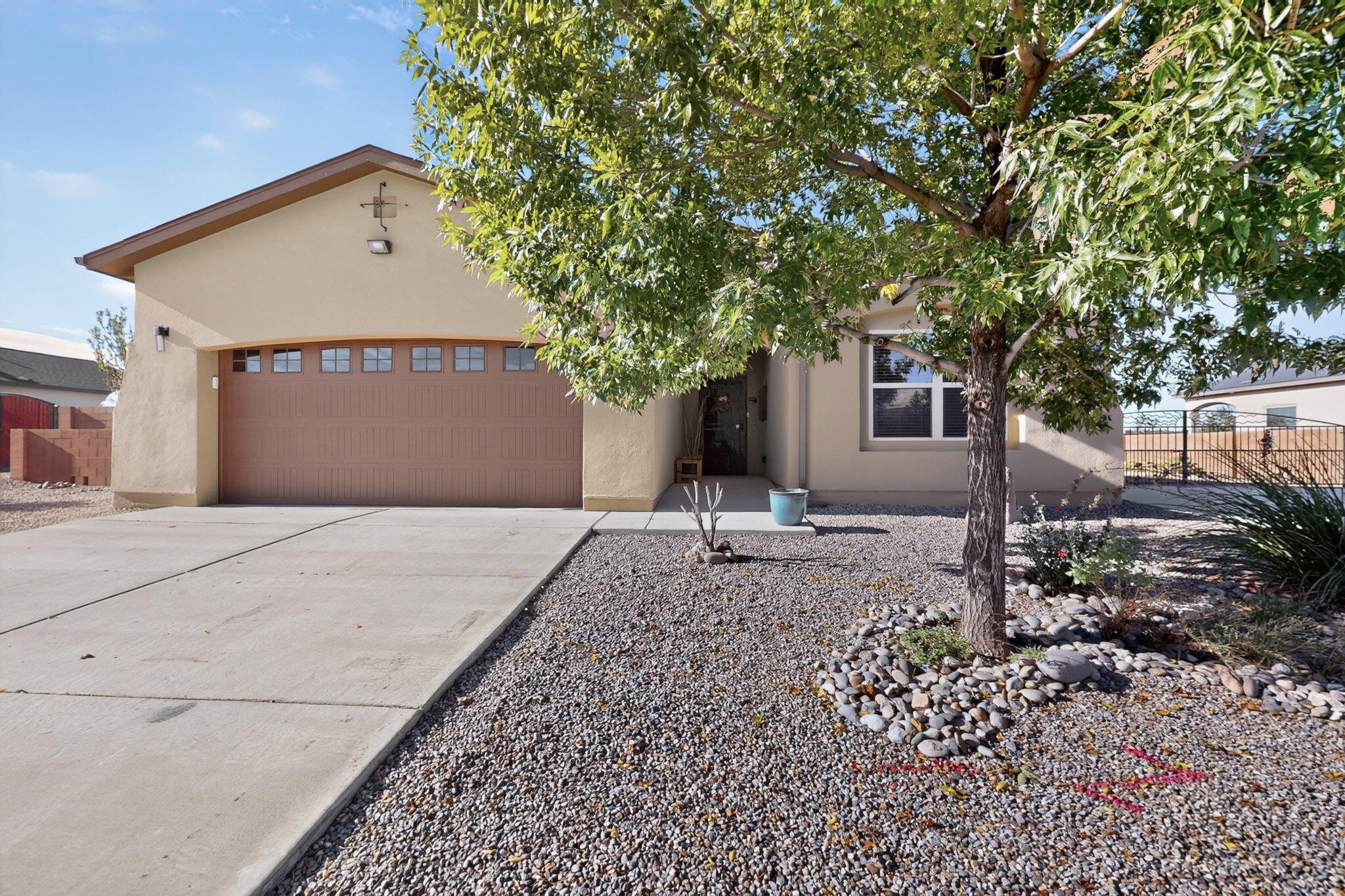 6945 Mountain Hawk Loop NE