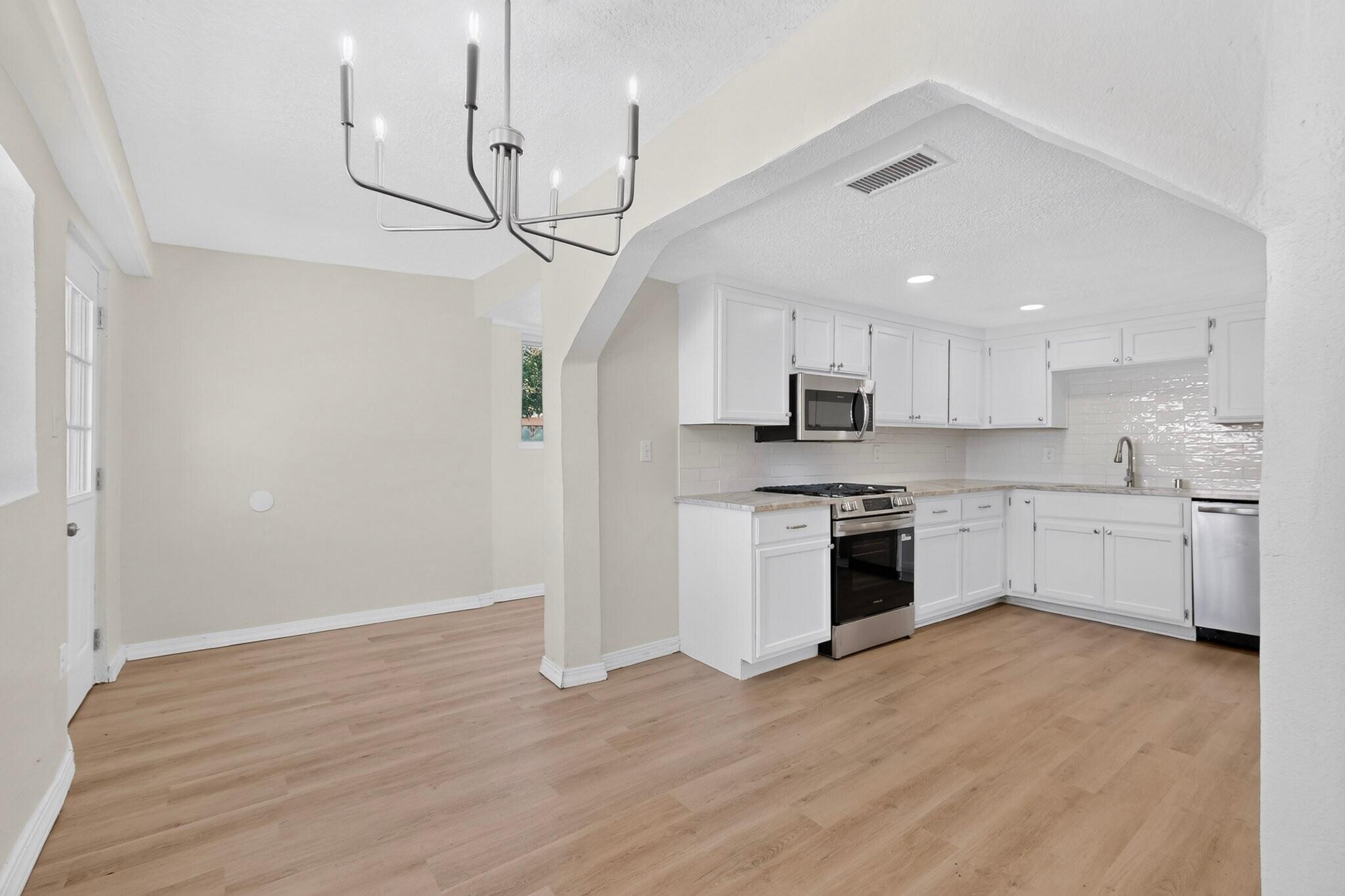 Photo 12 — 3129 Mares Road SW