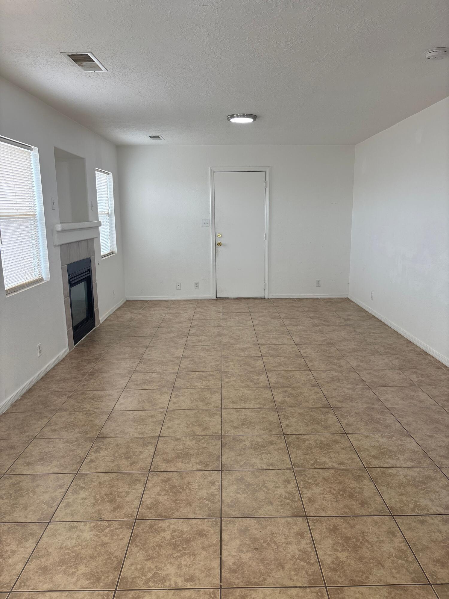 Photo 15 — 4729 Chesapeake Place NE