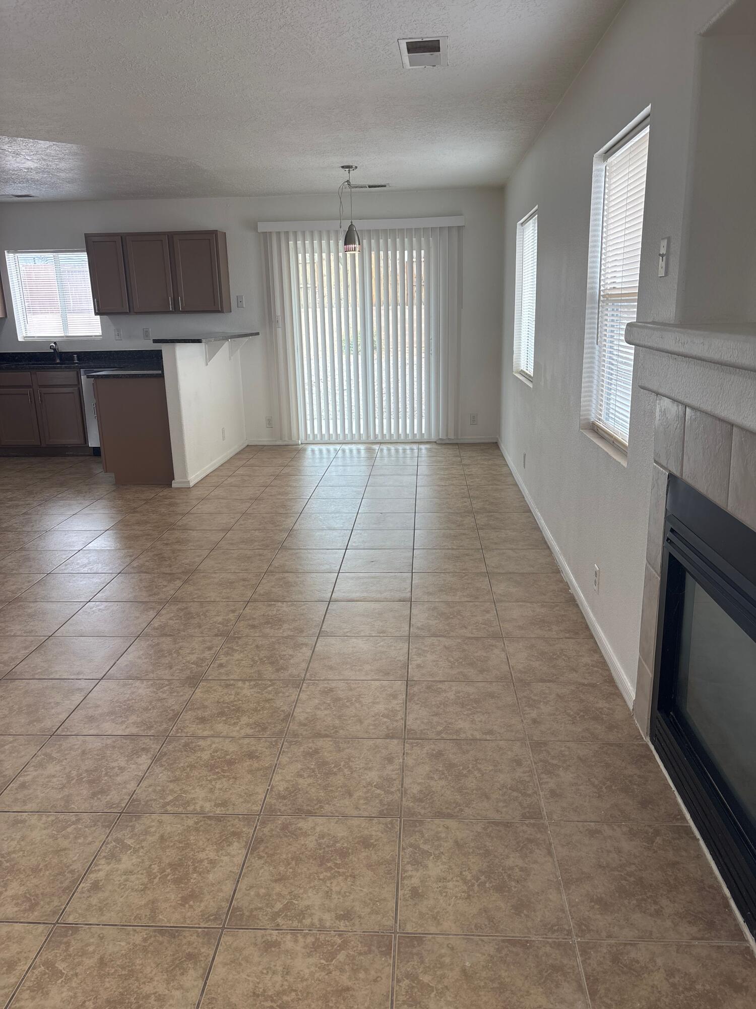 Photo 16 — 4729 Chesapeake Place NE