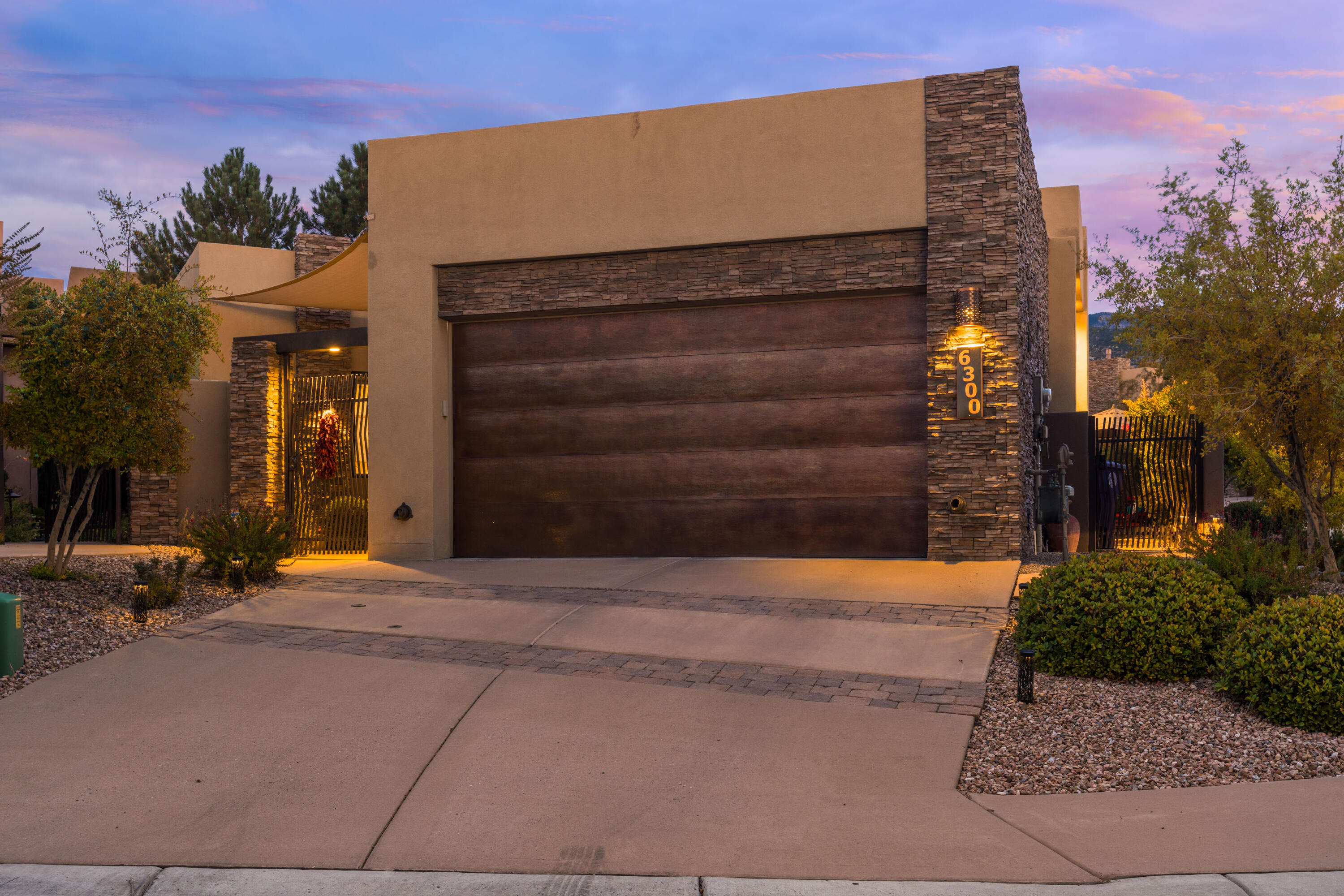 Photo 2 — 6300 Mojave Aster Way NE