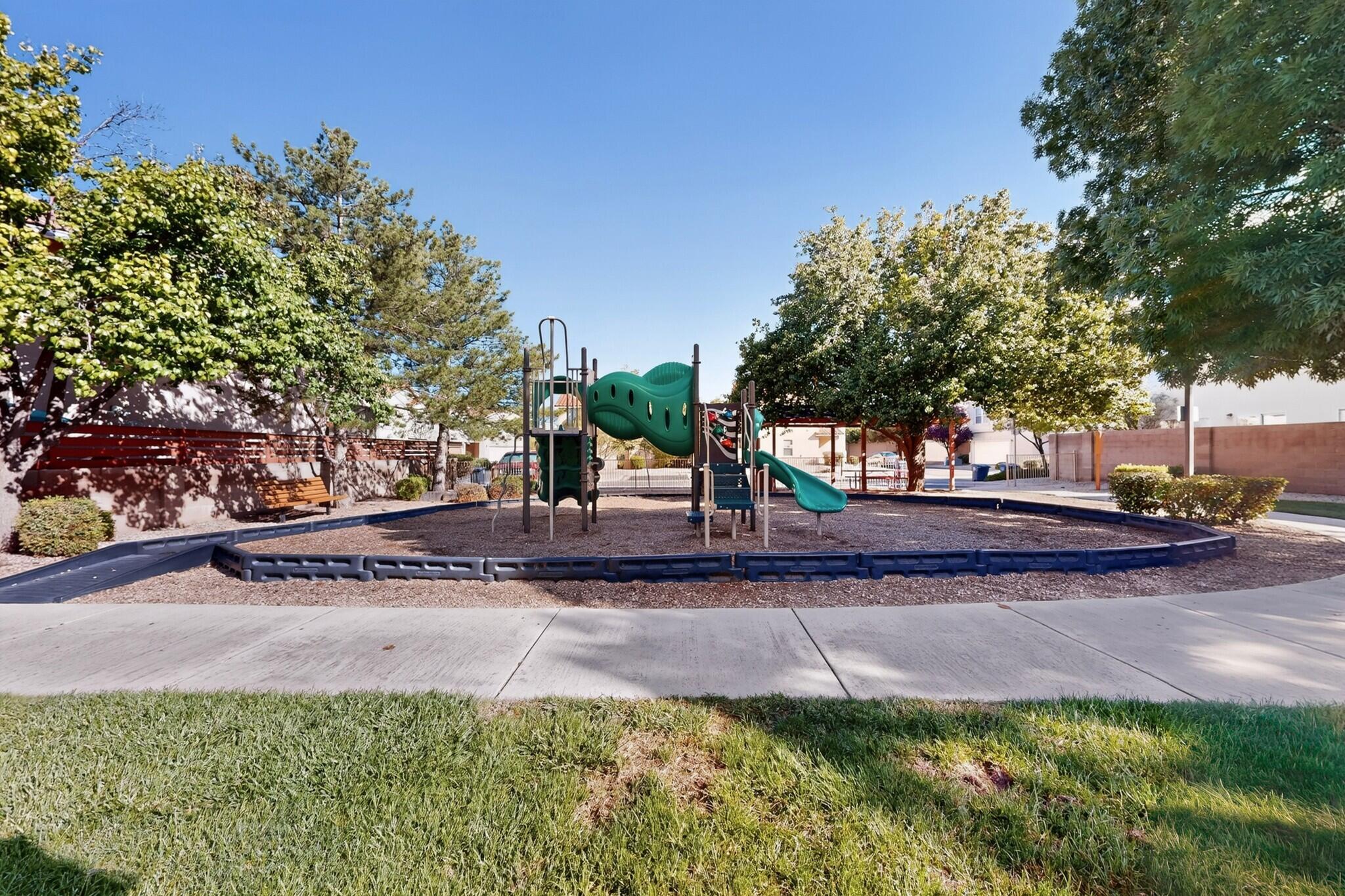 Photo 5 — 4261 Altura Mesa Lane NE