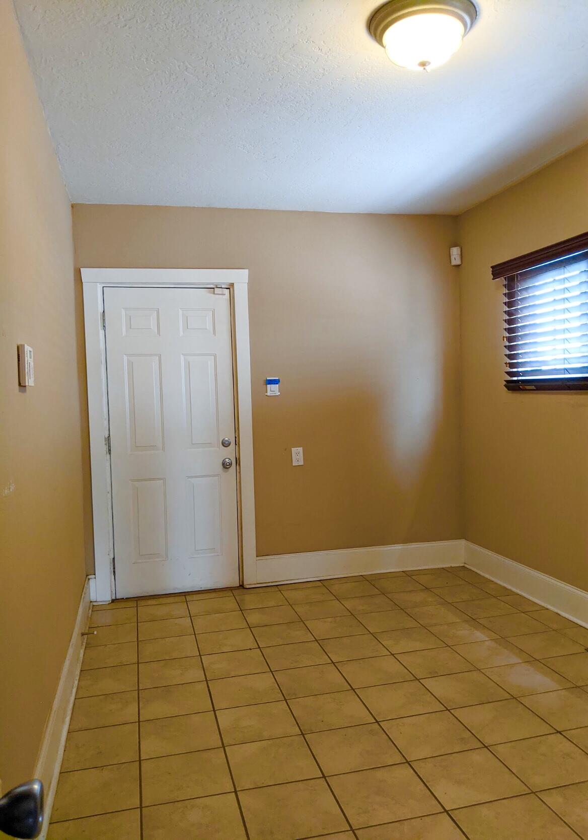 Photo 3 — 1019 2nd Street NW