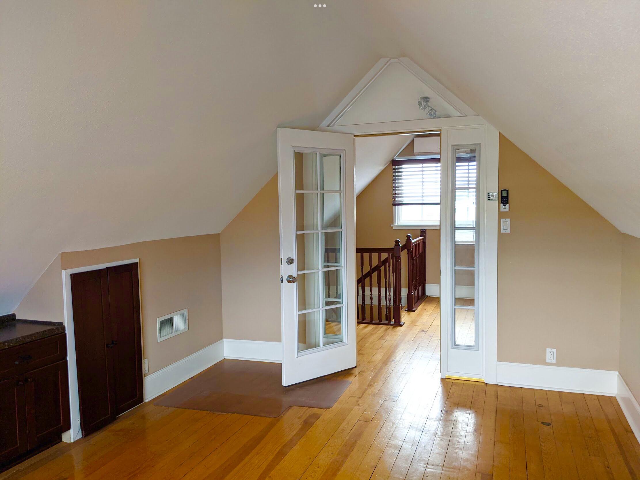 Photo 12 — 1019 2nd Street NW