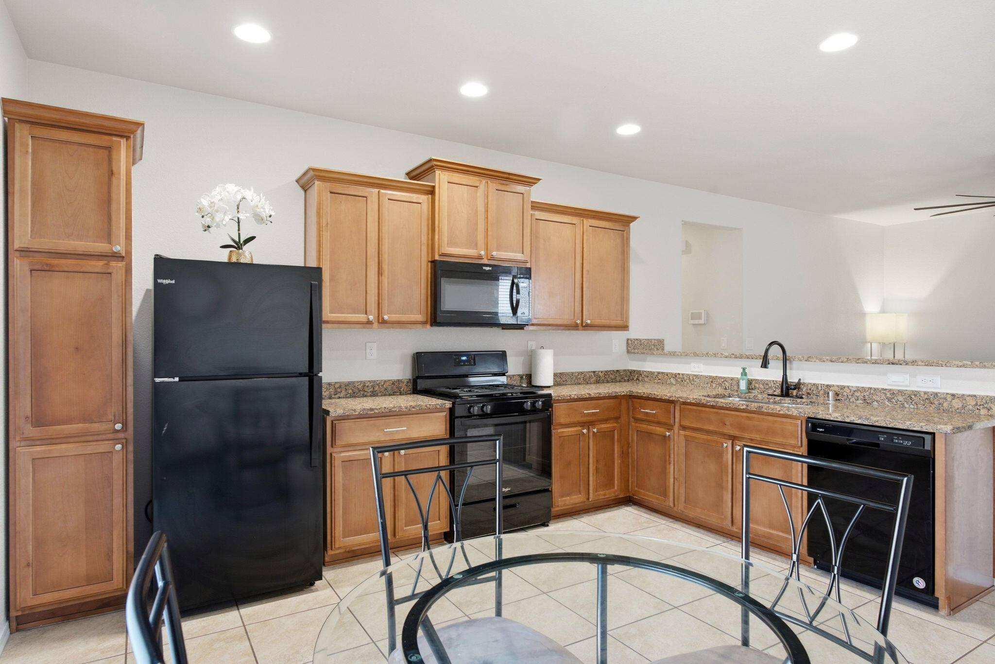 Photo 15 — 10909 Del Carmen Street NW