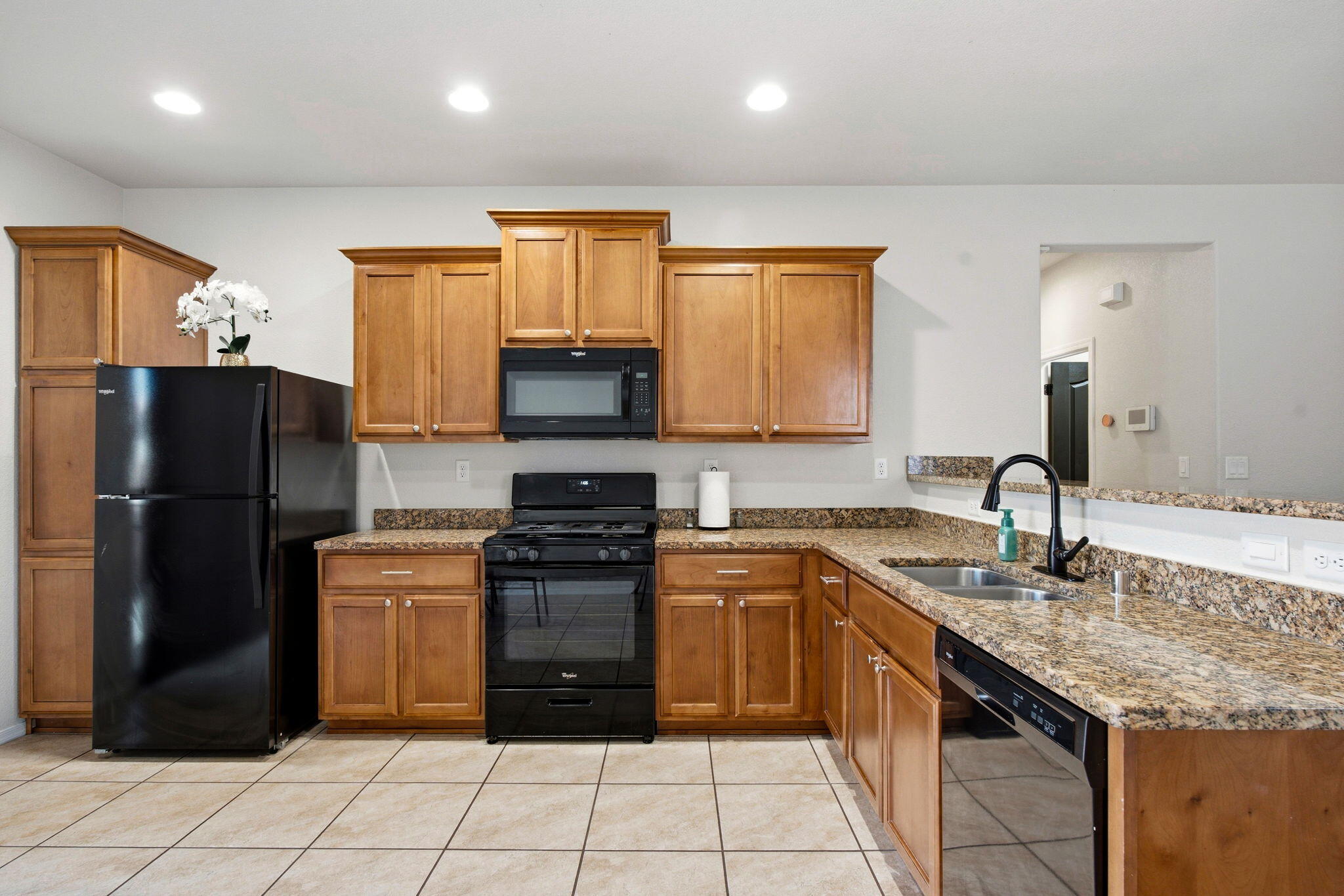 Photo 12 — 10909 Del Carmen Street NW