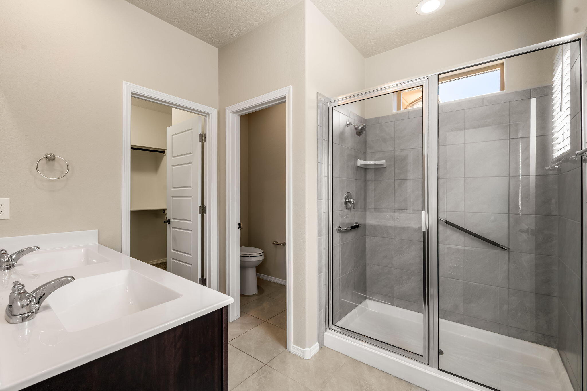 Photo 16 — 6512 Gannett Drive NE