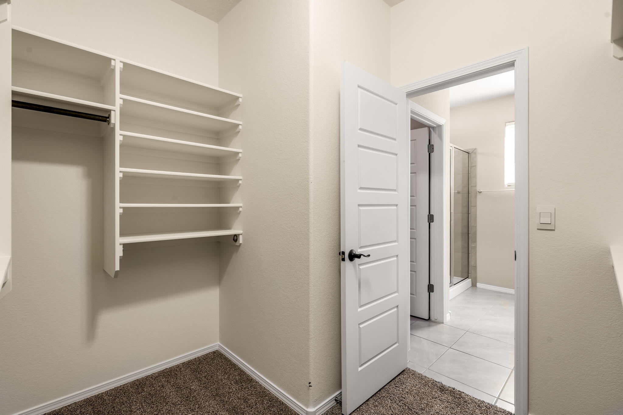 Photo 14 — 6512 Gannett Drive NE