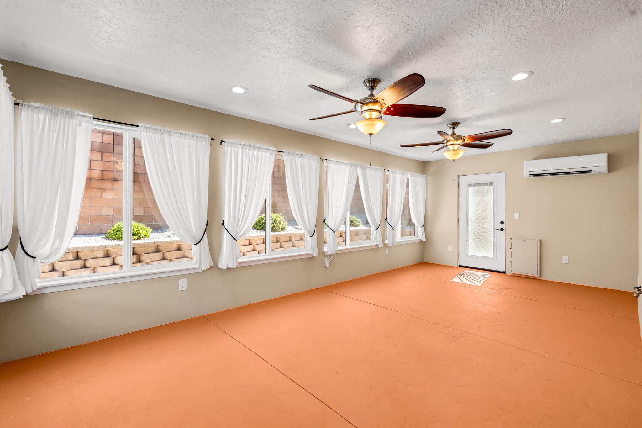 Photo 12 — 6512 Gannett Drive NE