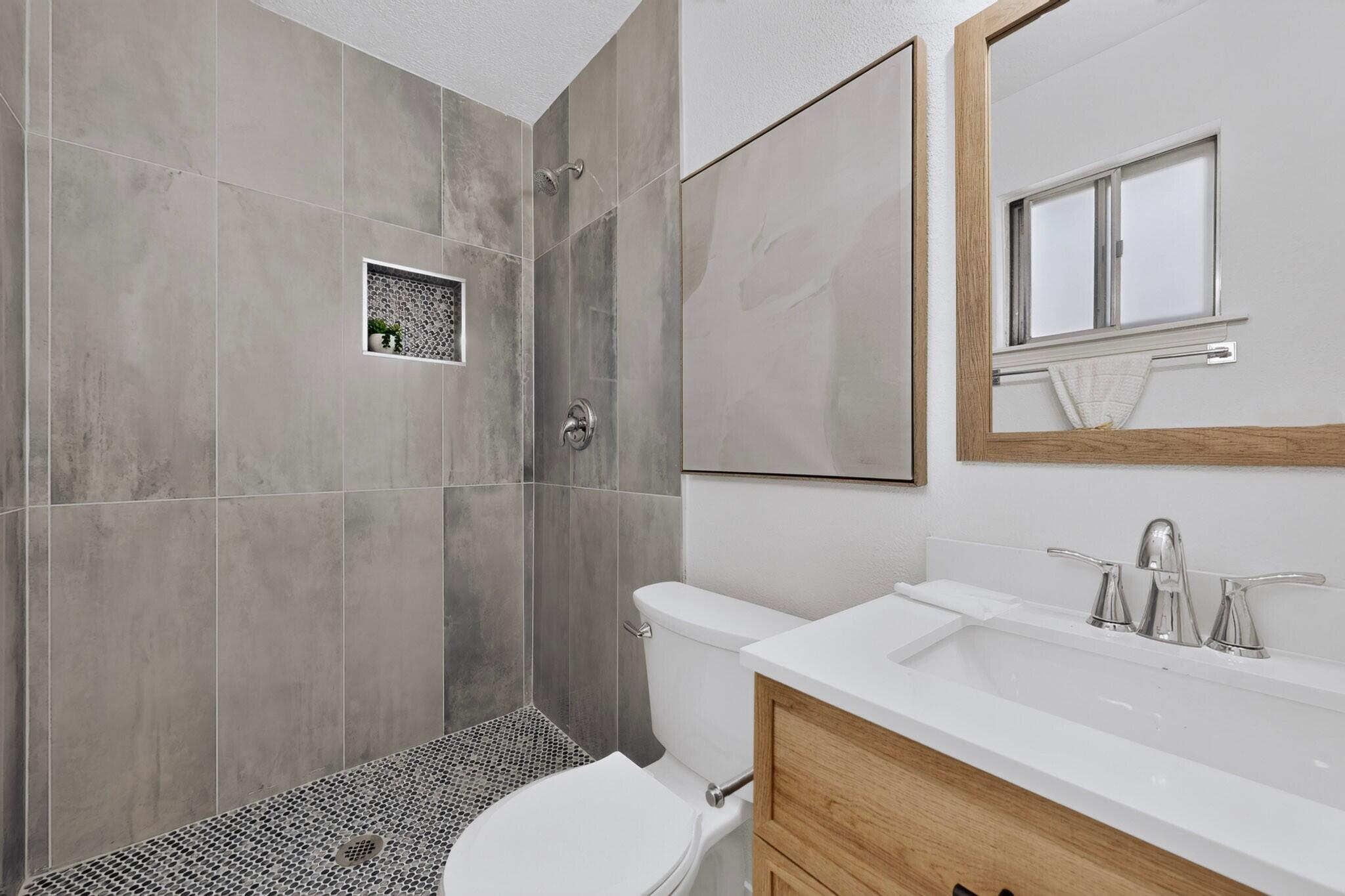 Photo 19 — 12701 Cloudview Avenue NE