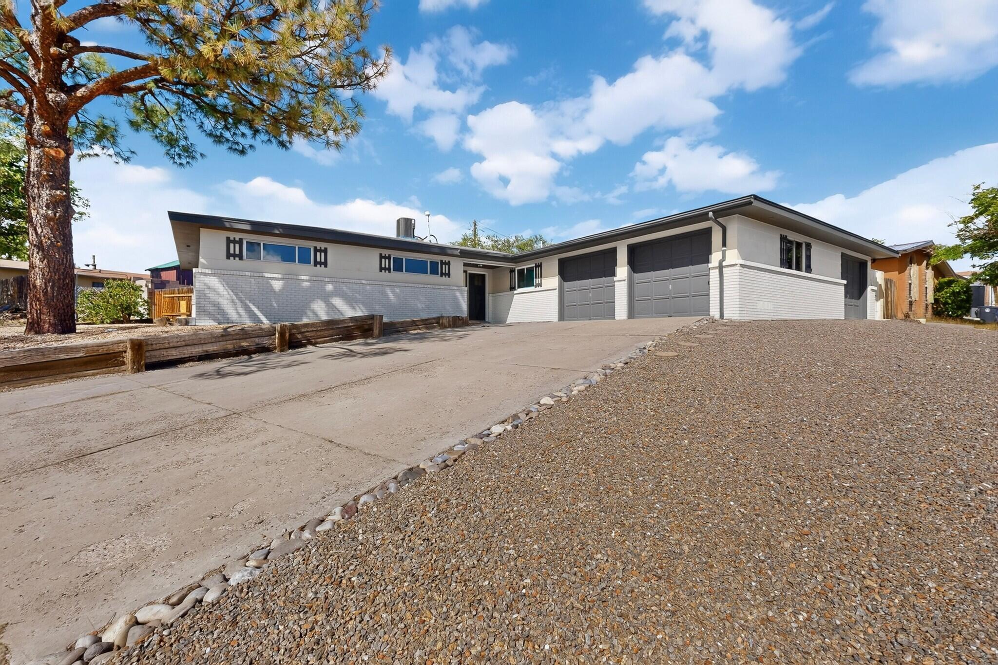 Photo 8 — 12701 Cloudview Avenue NE
