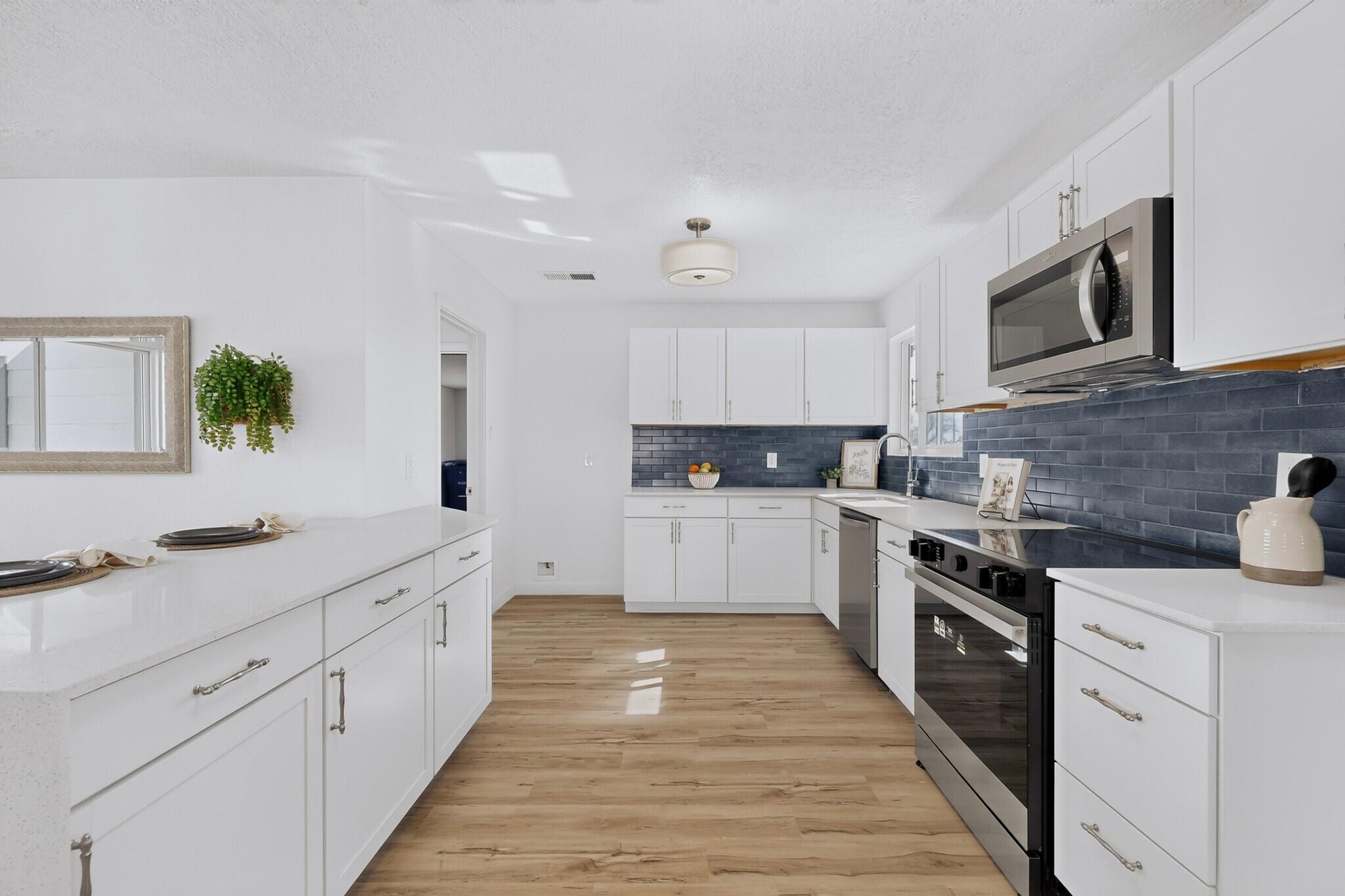 Photo 15 — 12701 Cloudview Avenue NE