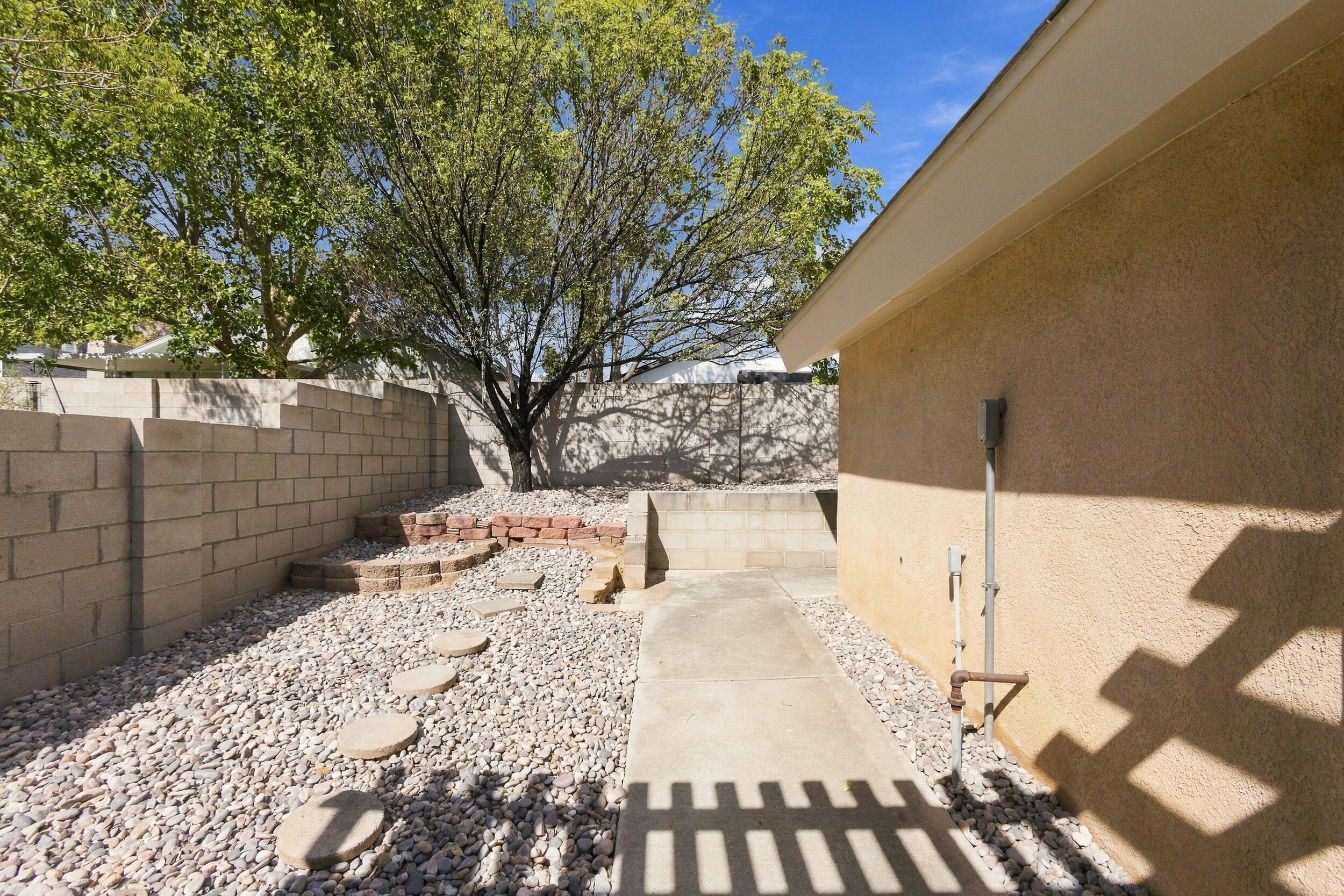 Photo 8 — 7701 Santa Lucia Street NW