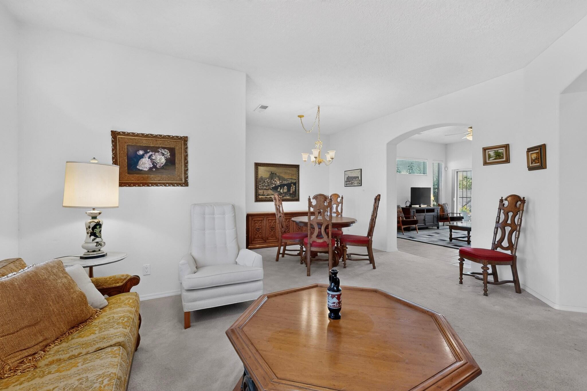 Photo 4 — 4012 Gracia Court NE