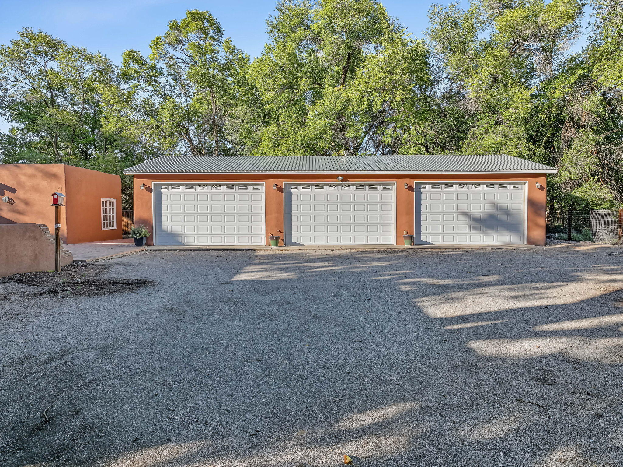 Photo 5 — 8212 Rio Grande Boulevard NW