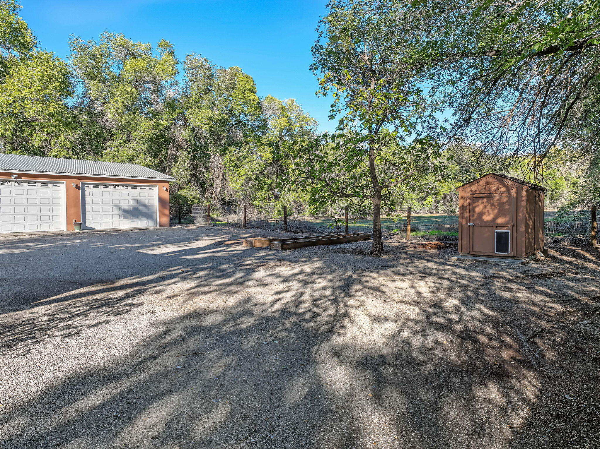 Photo 9 — 8212 Rio Grande Boulevard NW