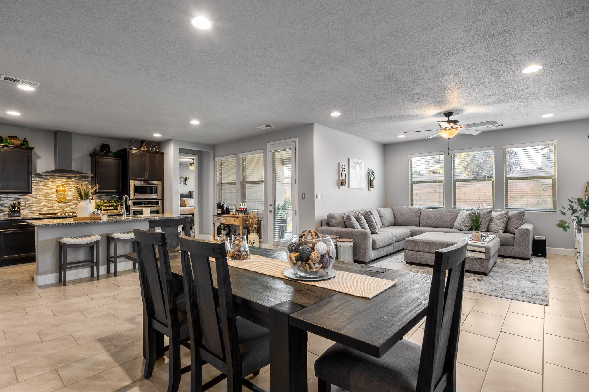 Photo 5 — 6215 Basil Place NW