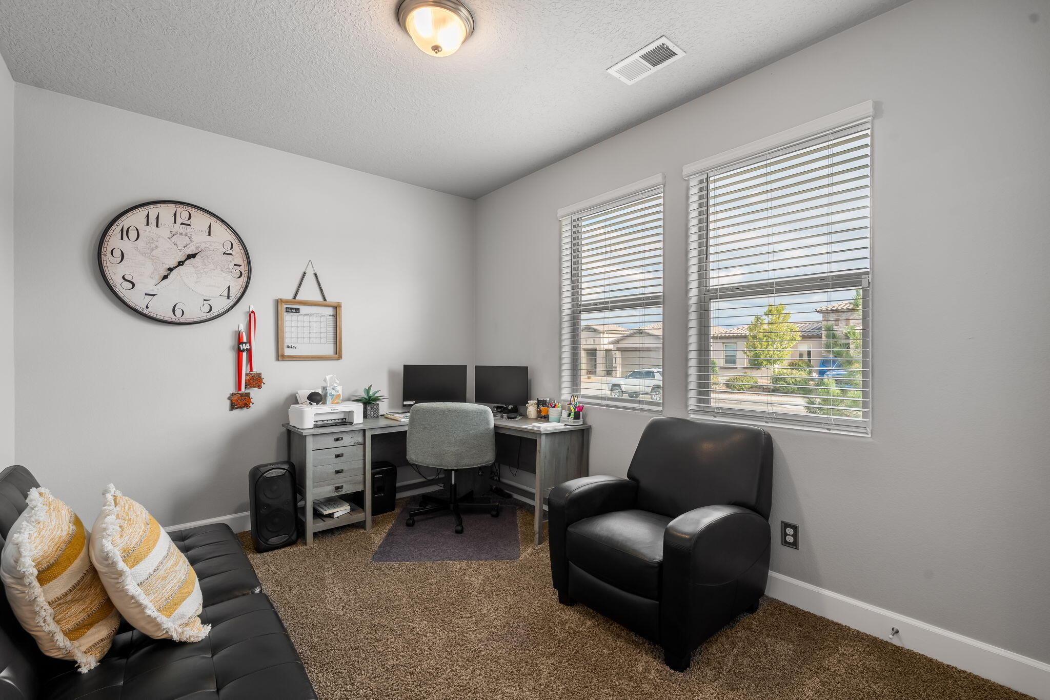 Photo 8 — 6215 Basil Place NW