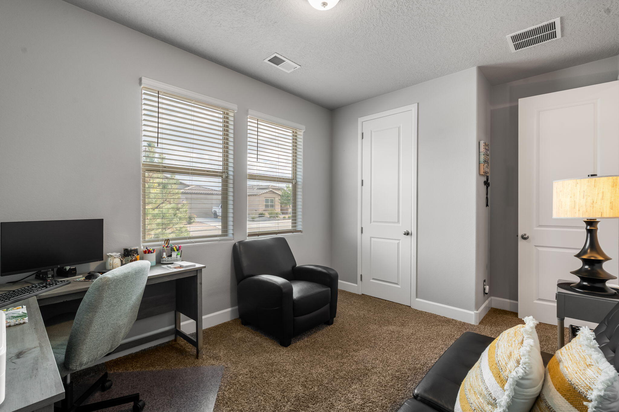 Photo 9 — 6215 Basil Place NW