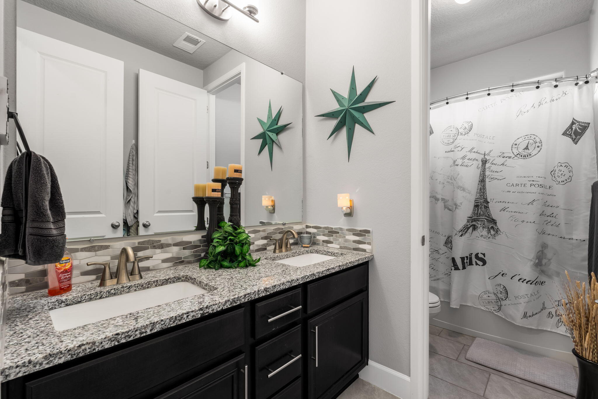 Photo 10 — 6215 Basil Place NW