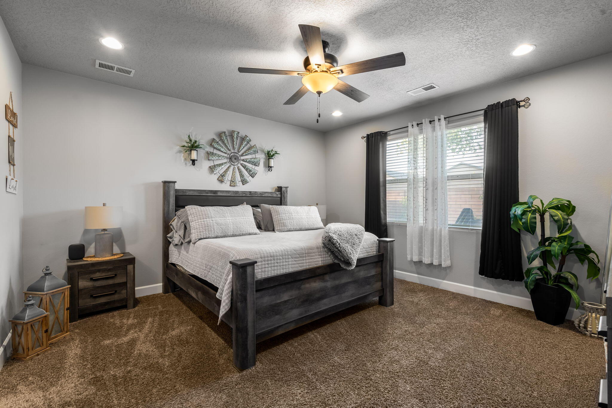 Photo 16 — 6215 Basil Place NW