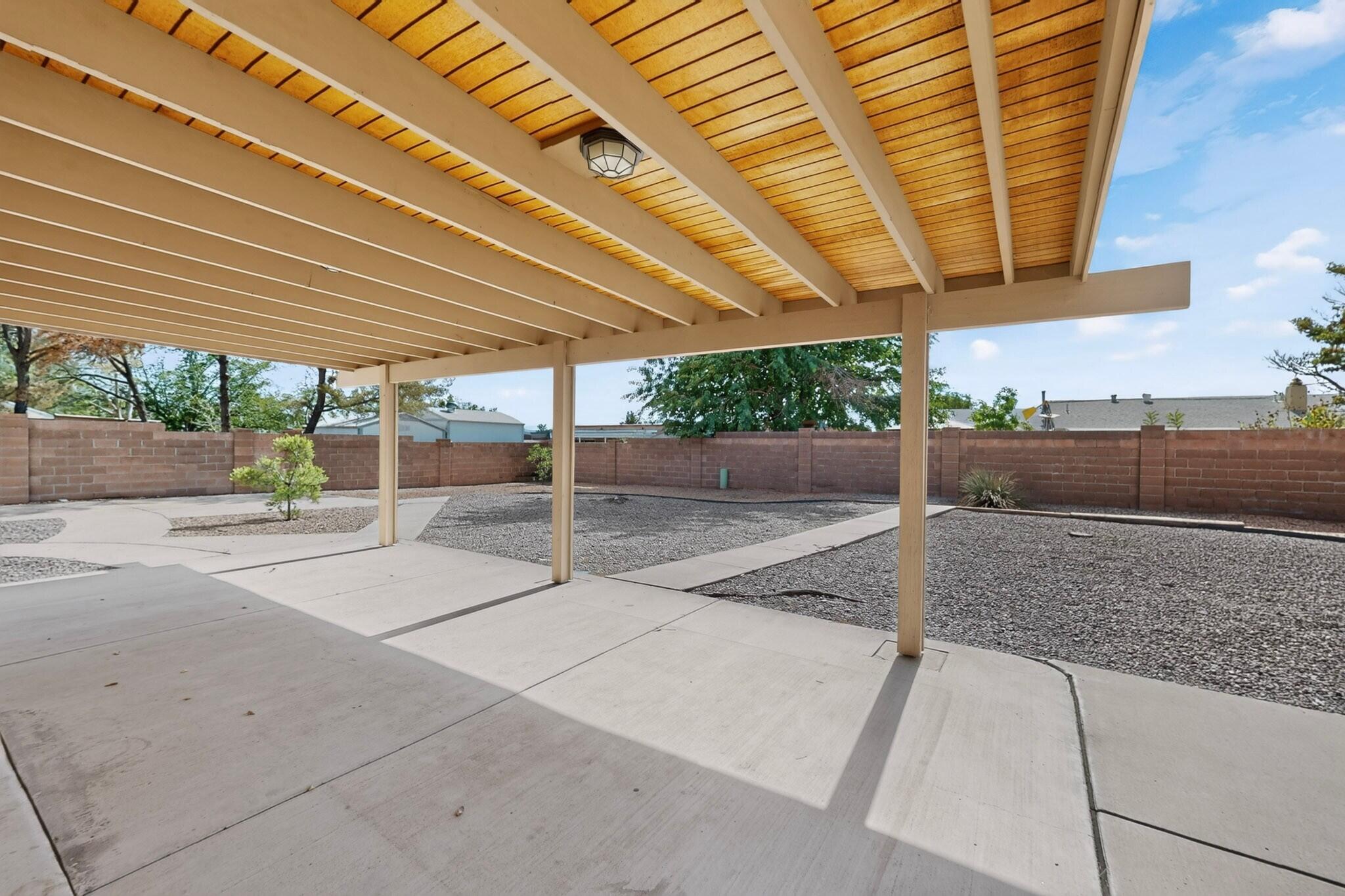 Photo 10 — 3802 Saint Andrews Drive SE