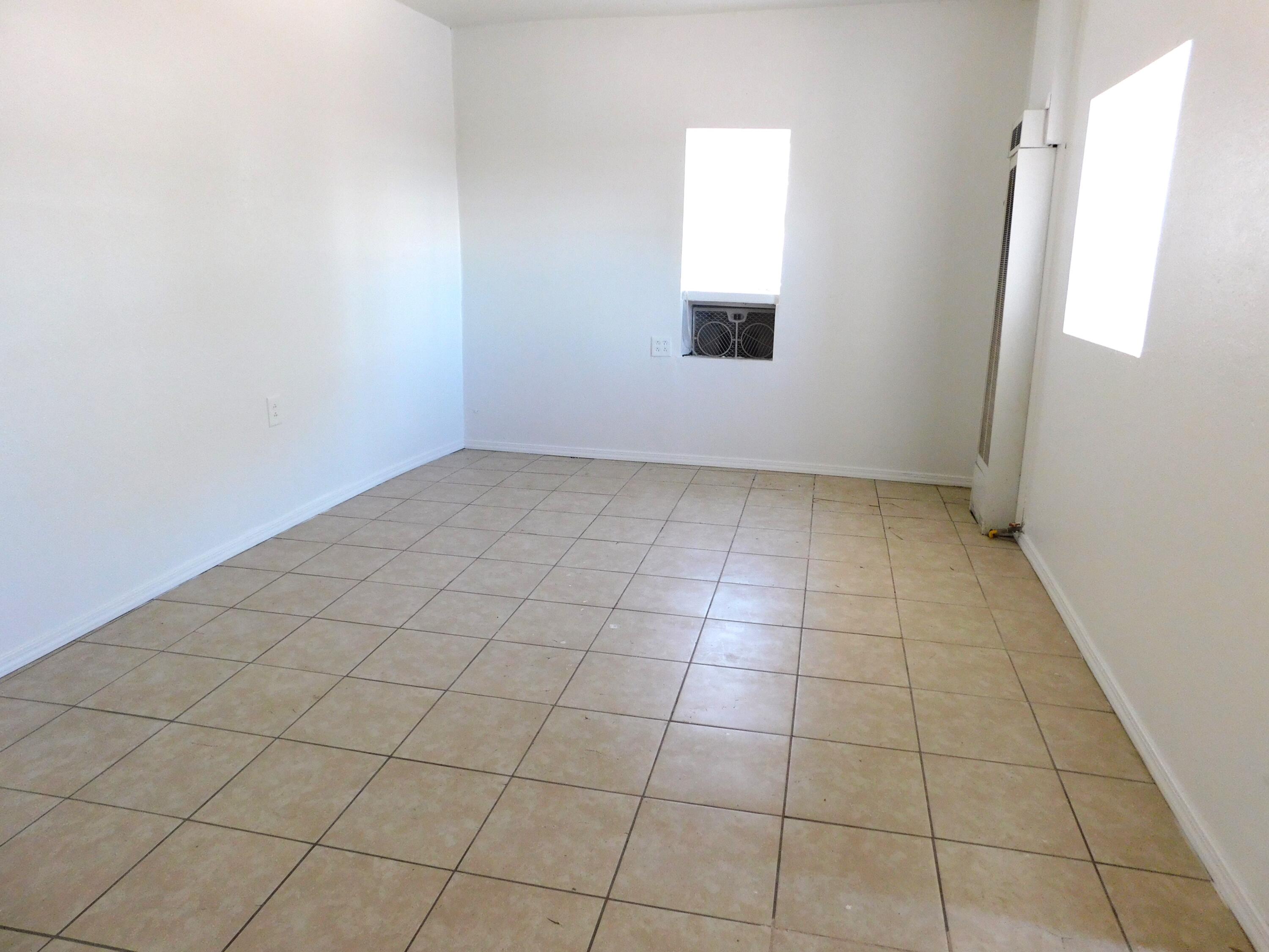 Photo 3 — 104 Mc Cutcheon Avenue