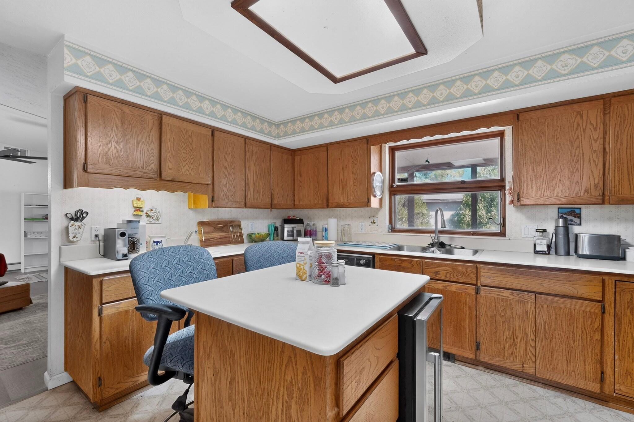 Photo 12 — 1328 Rio Grande Boulevard SW