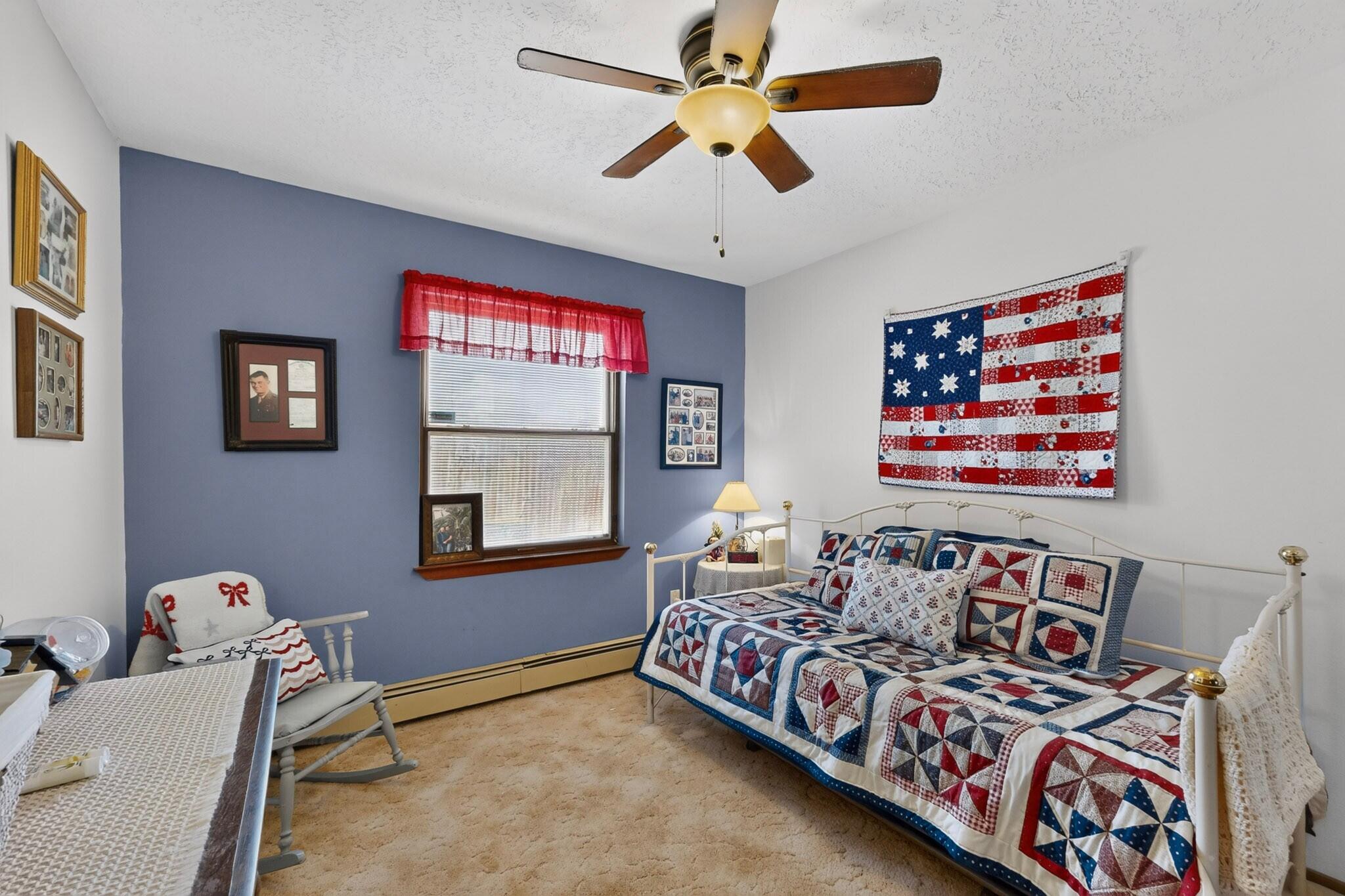 Photo 18 — 1328 Rio Grande Boulevard SW