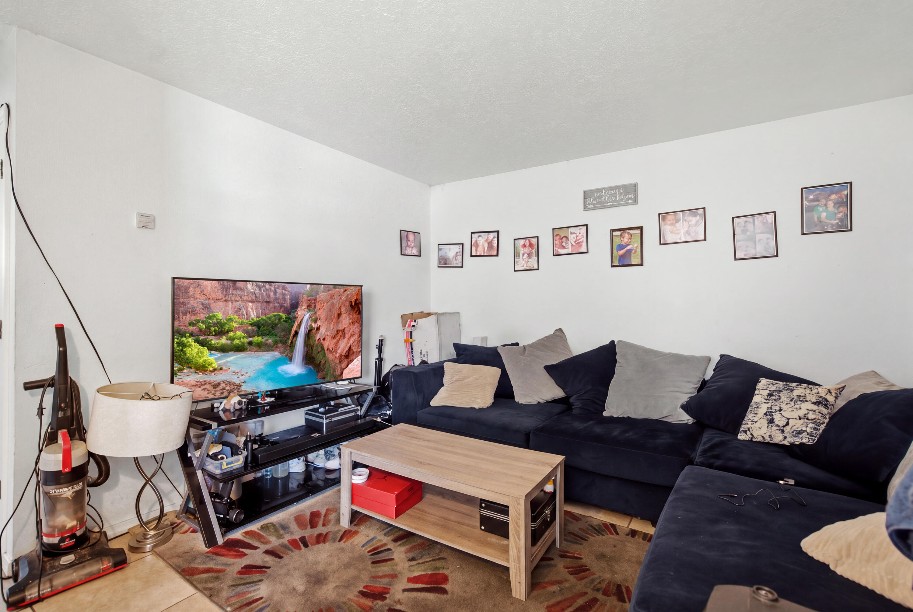Photo 7 — 229 Hanosh Court SE 4