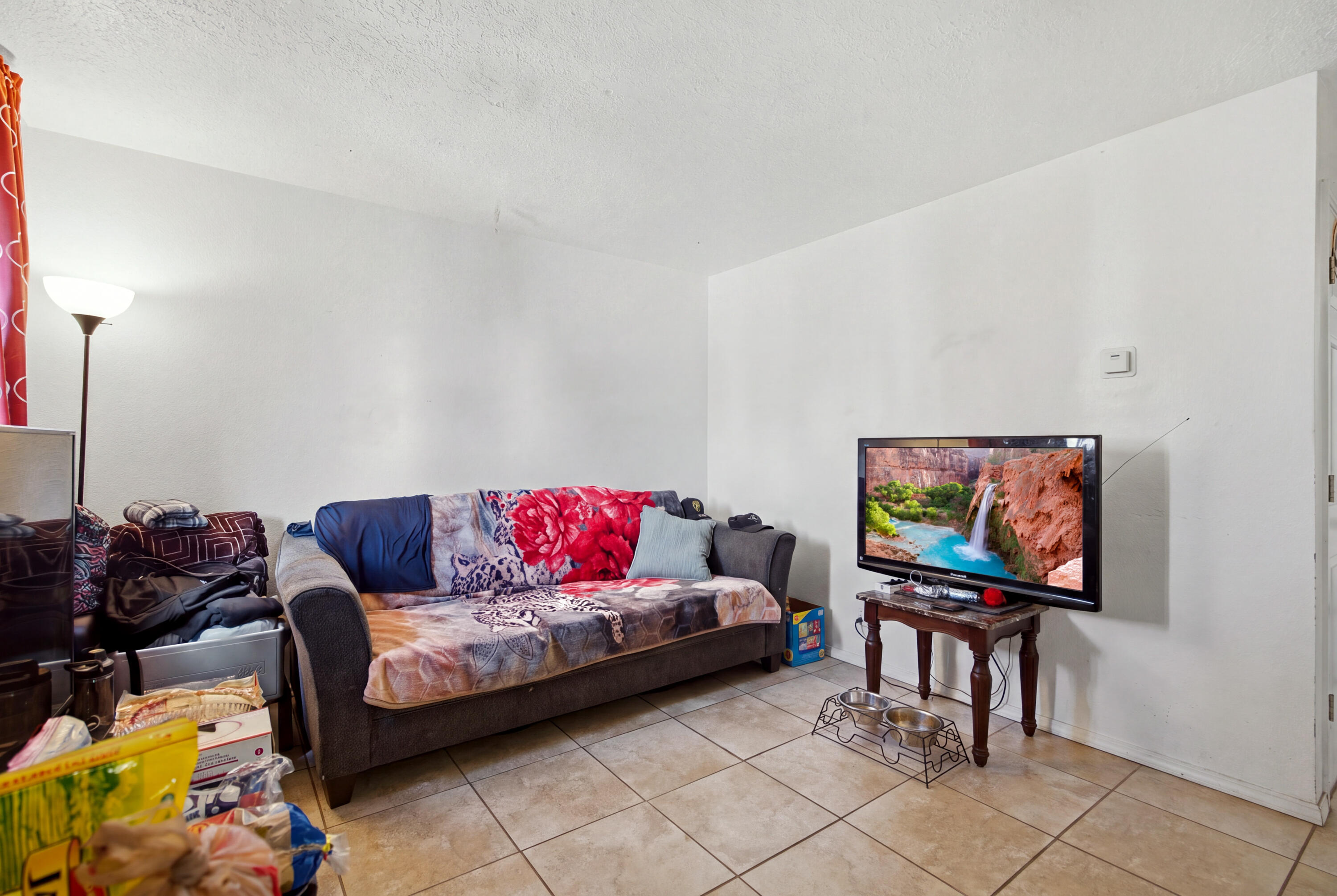 Photo 13 — 229 Hanosh Court SE 4