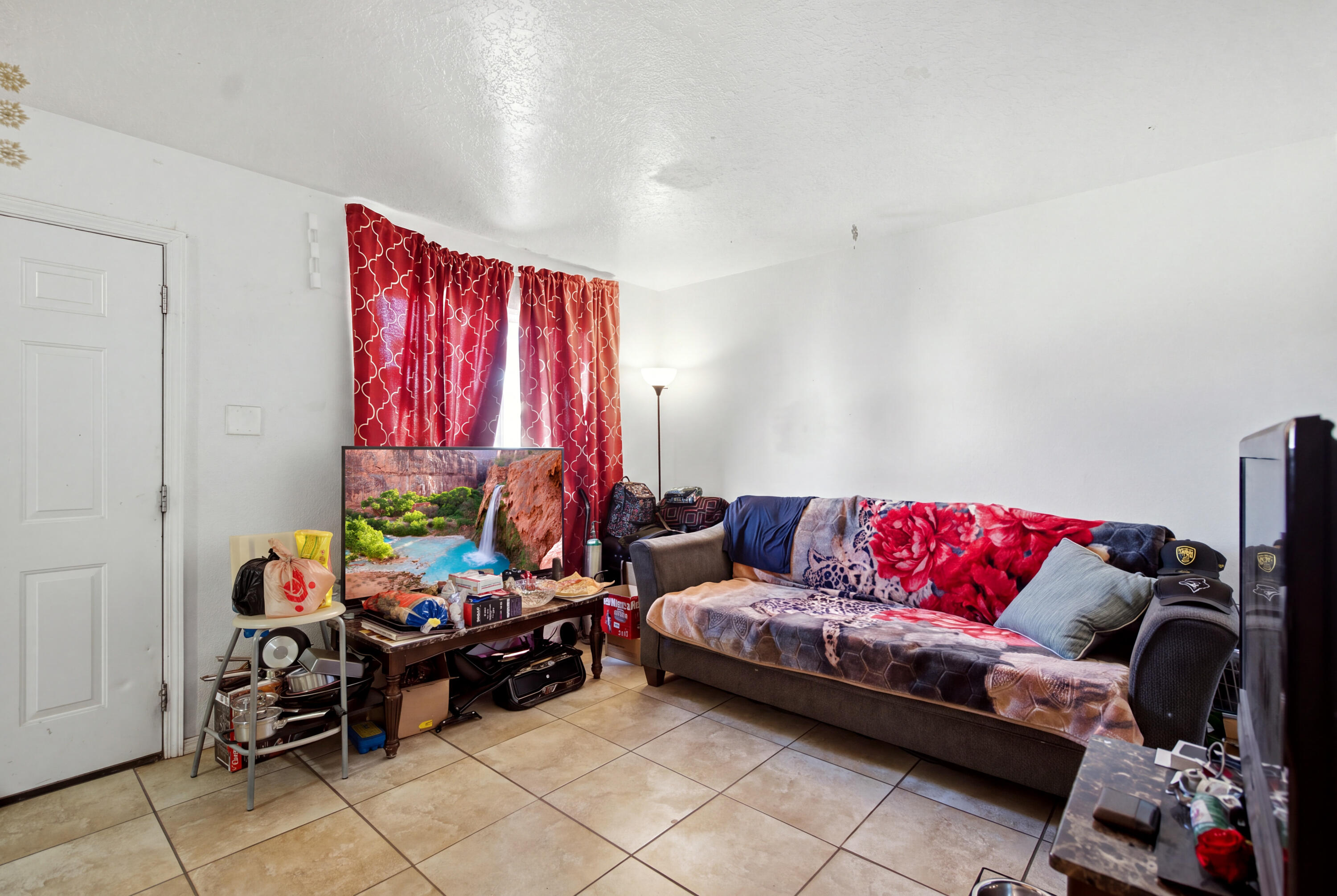 Photo 14 — 229 Hanosh Court SE 4