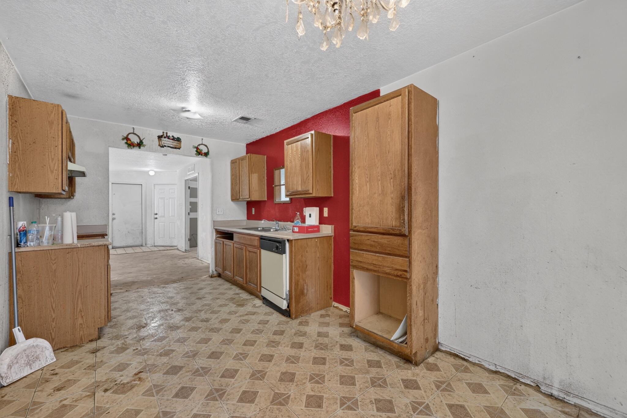Photo 5 — 7508 Purple Fringe Road SW