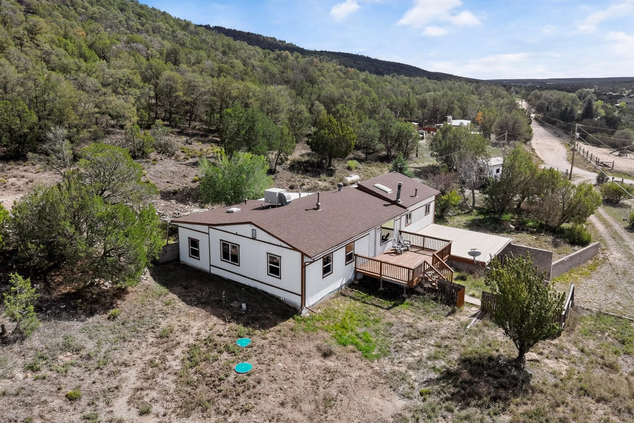 61 East Trail, Edgewood, NM 87015