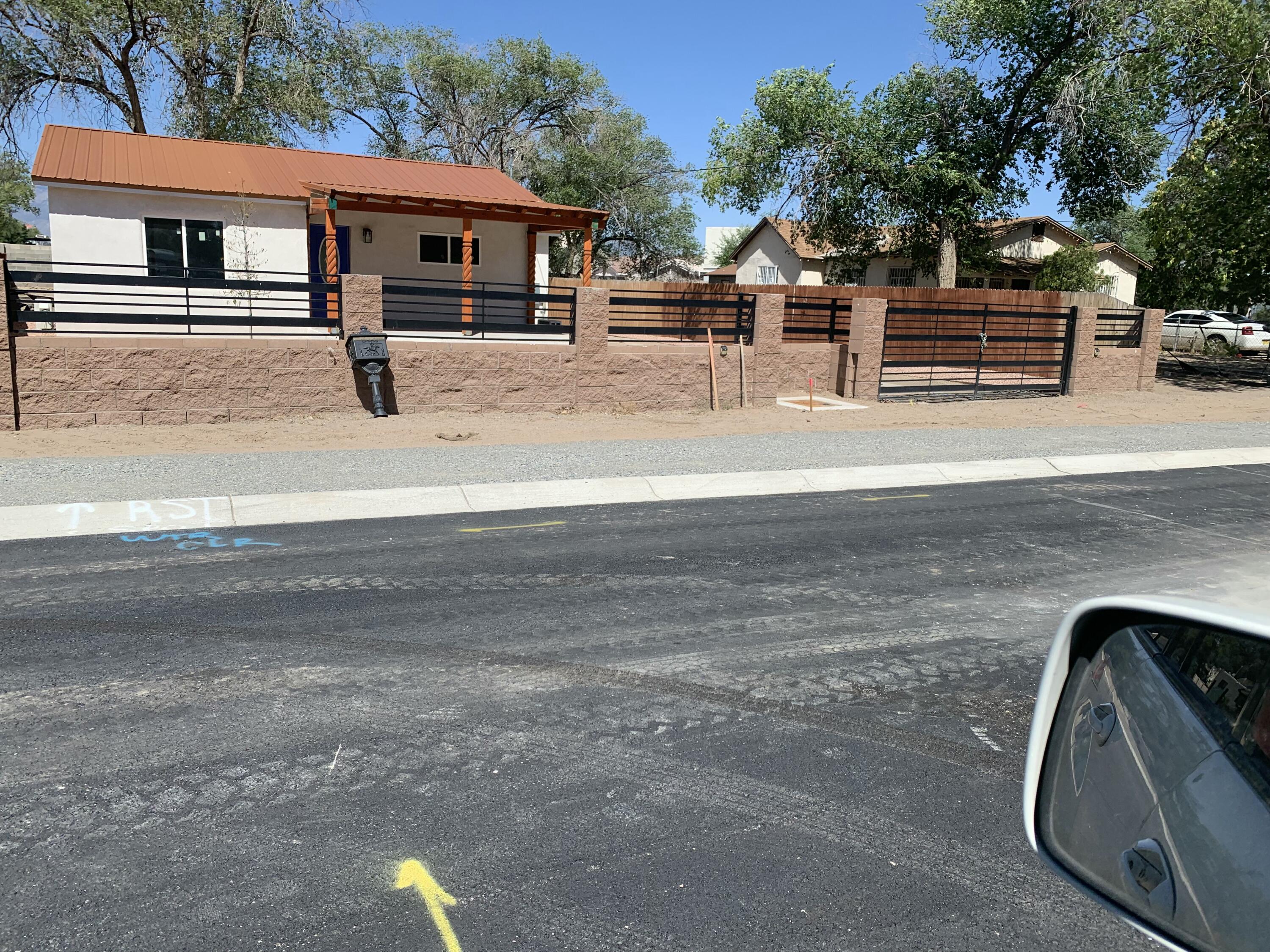 Photo 3 — 914 Gatewood Avenue SW