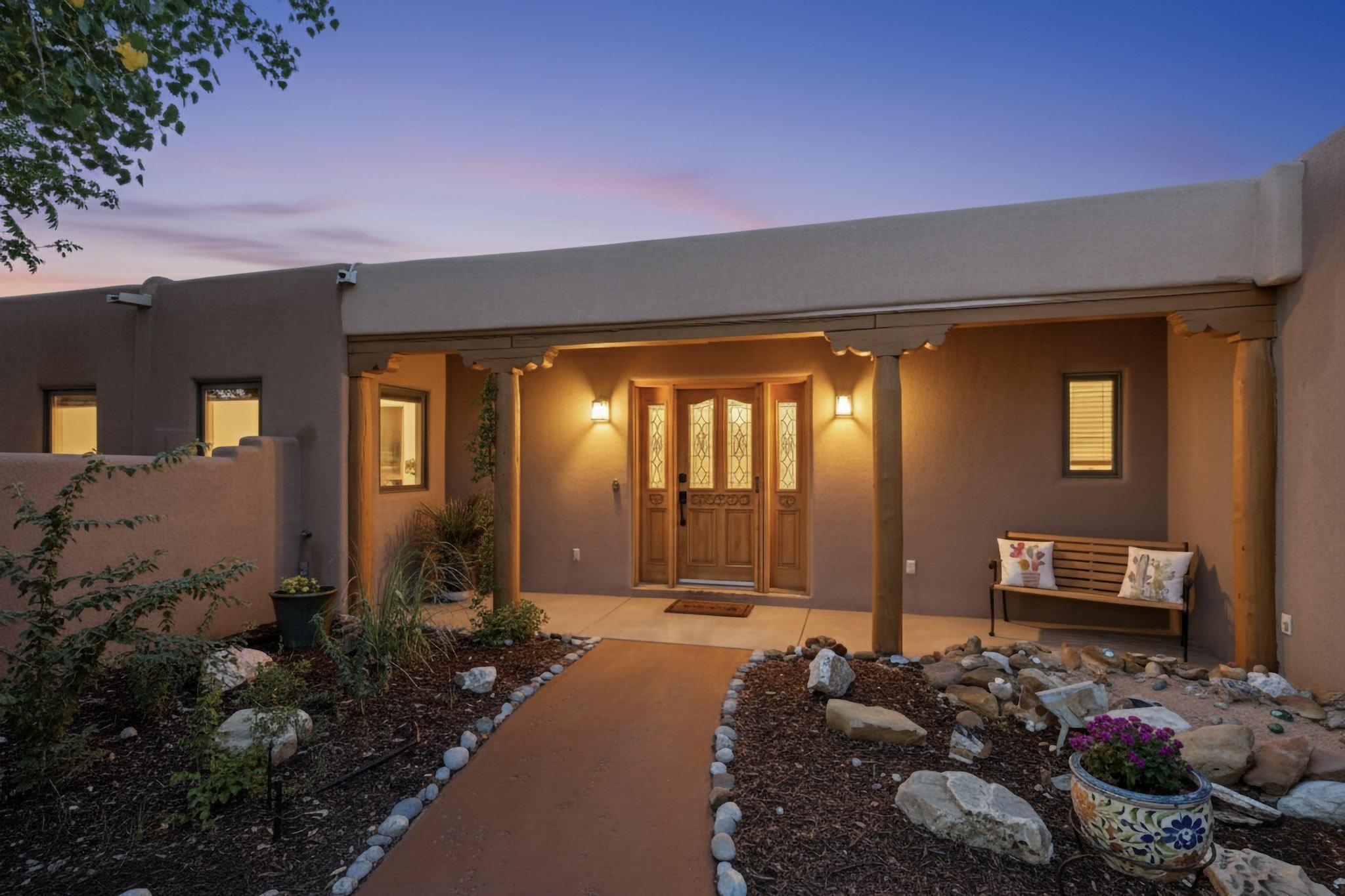 2000 W Mate Court NE, Rio Rancho, NM 87144