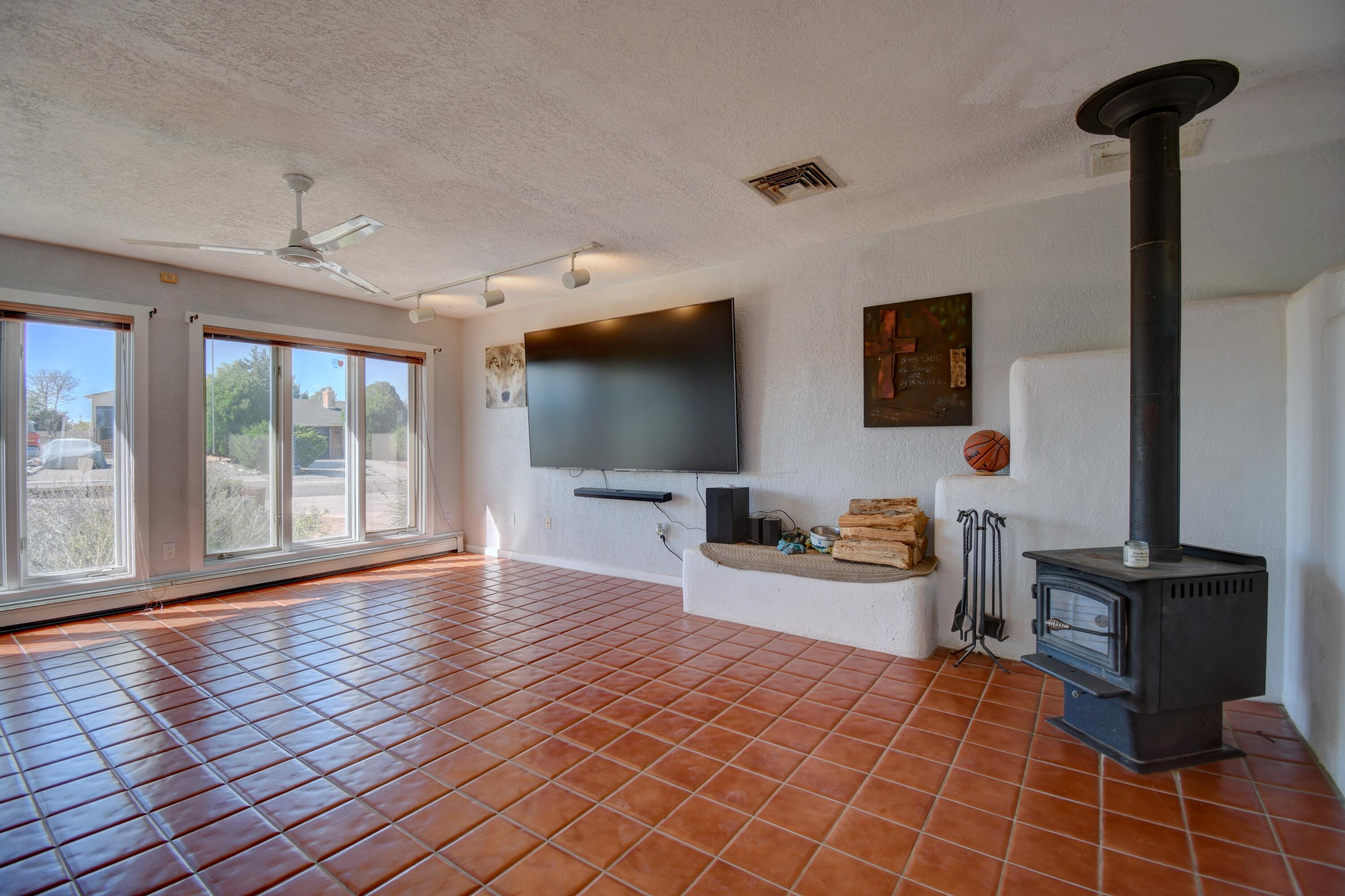 Photo 14 — 1301 Dulcinea Lane