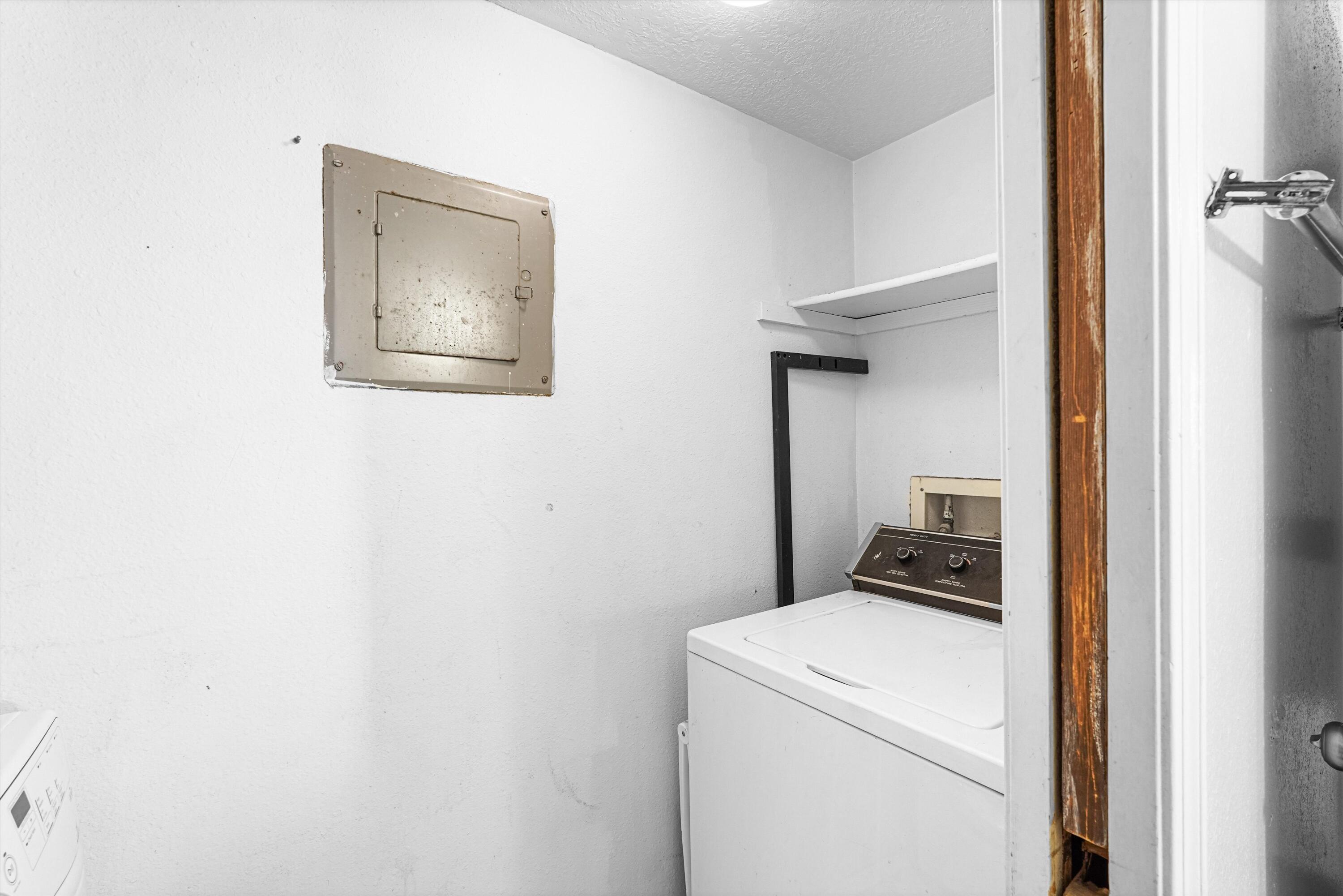 Photo 6 — 508 Tennessee Street NE