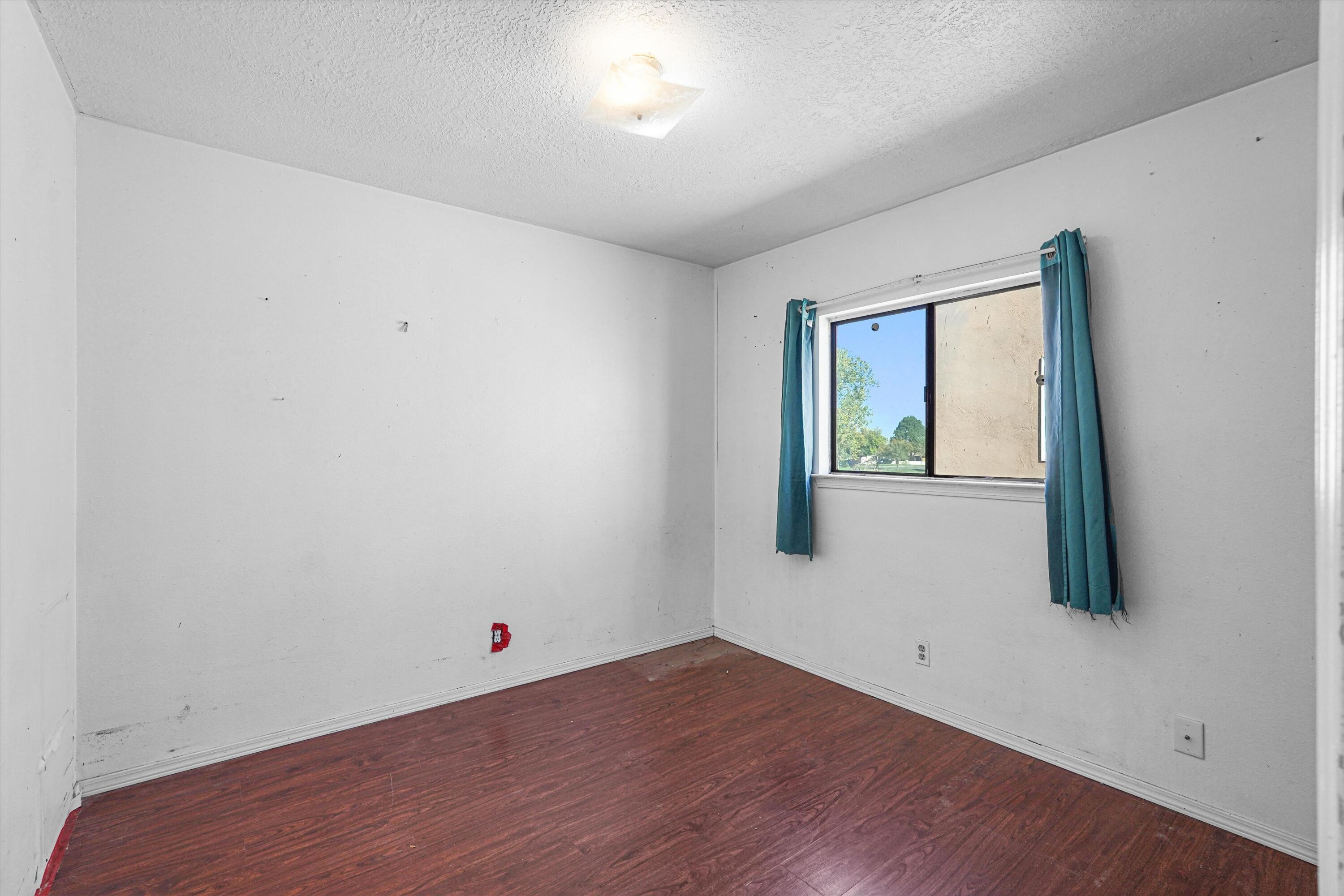 Photo 11 — 508 Tennessee Street NE