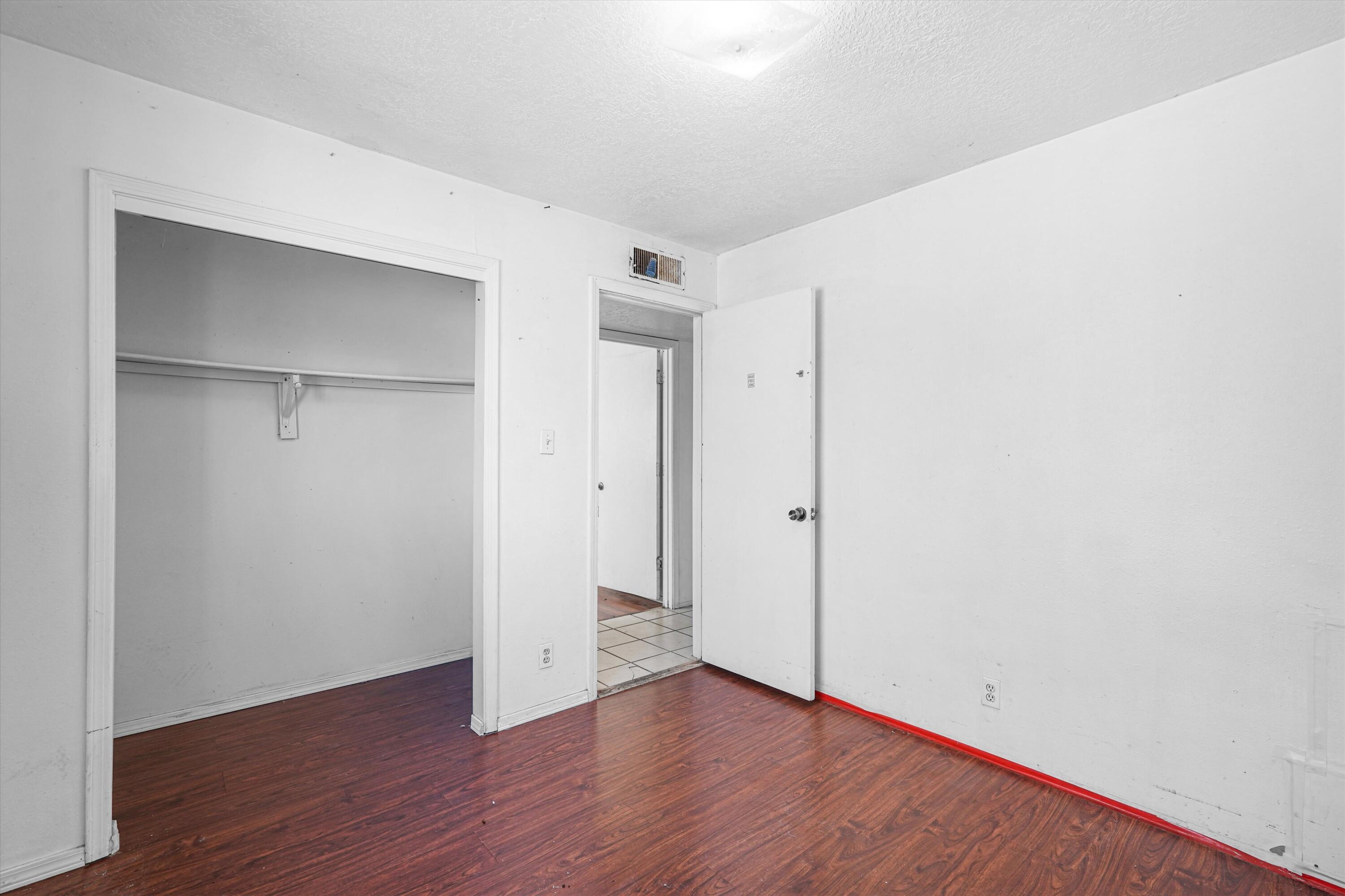 Photo 13 — 508 Tennessee Street NE
