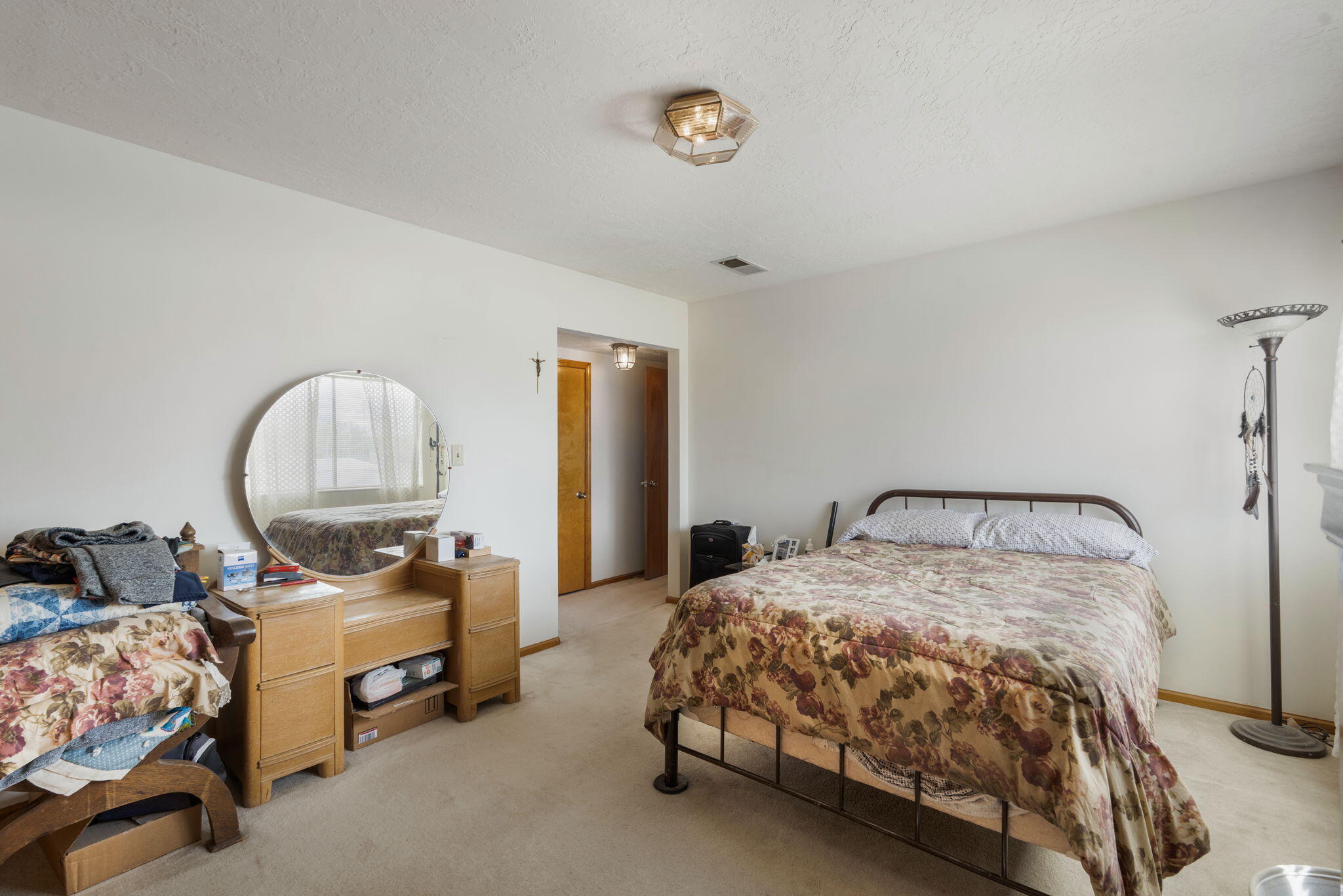 Photo 7 — 2410 Sunshine Road SW