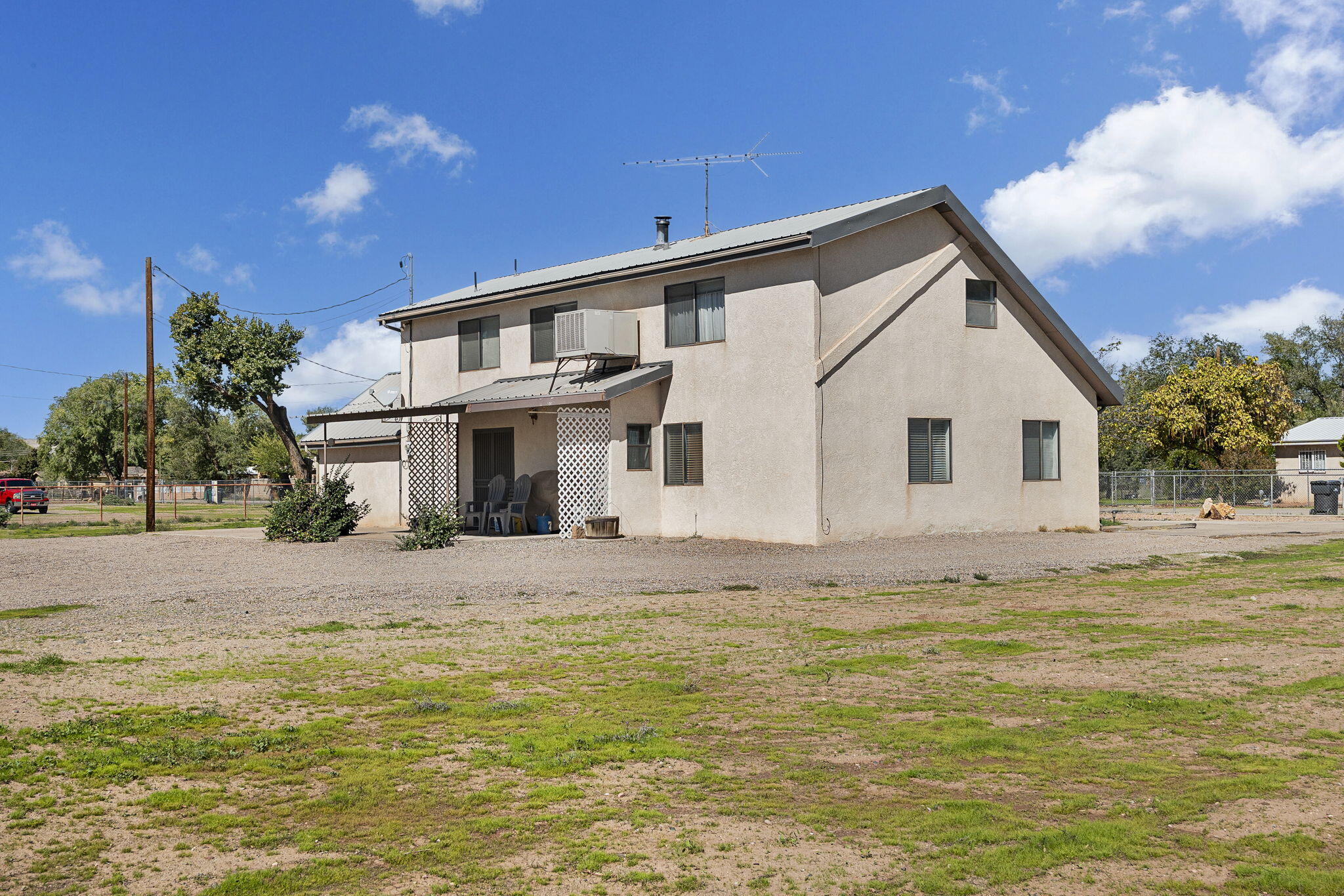 Photo 10 — 2410 Sunshine Road SW
