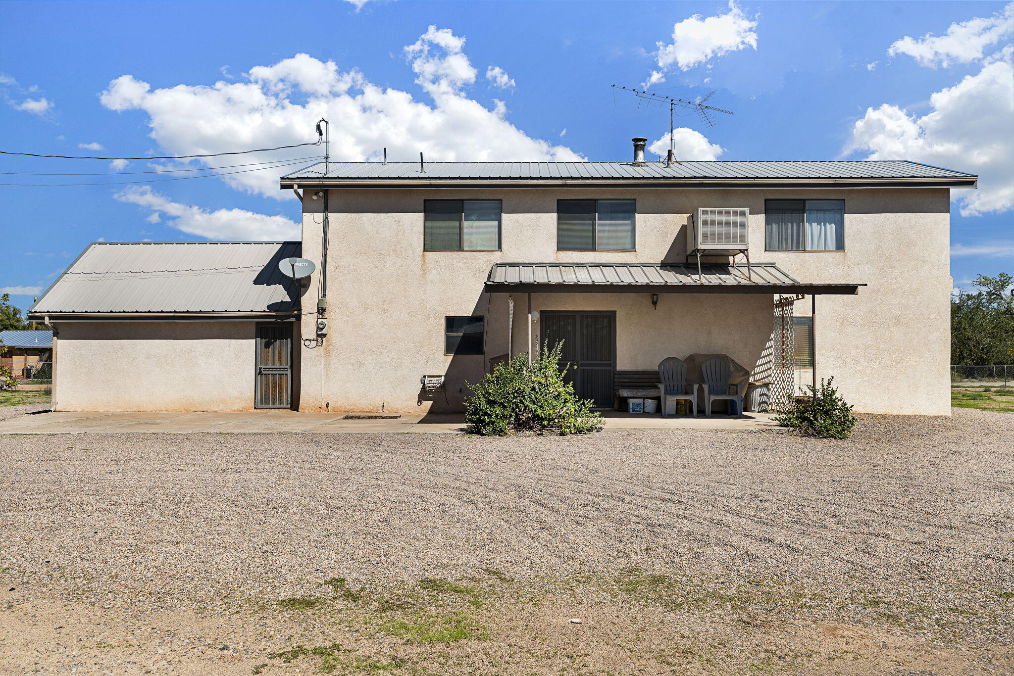 Photo 12 — 2410 Sunshine Road SW