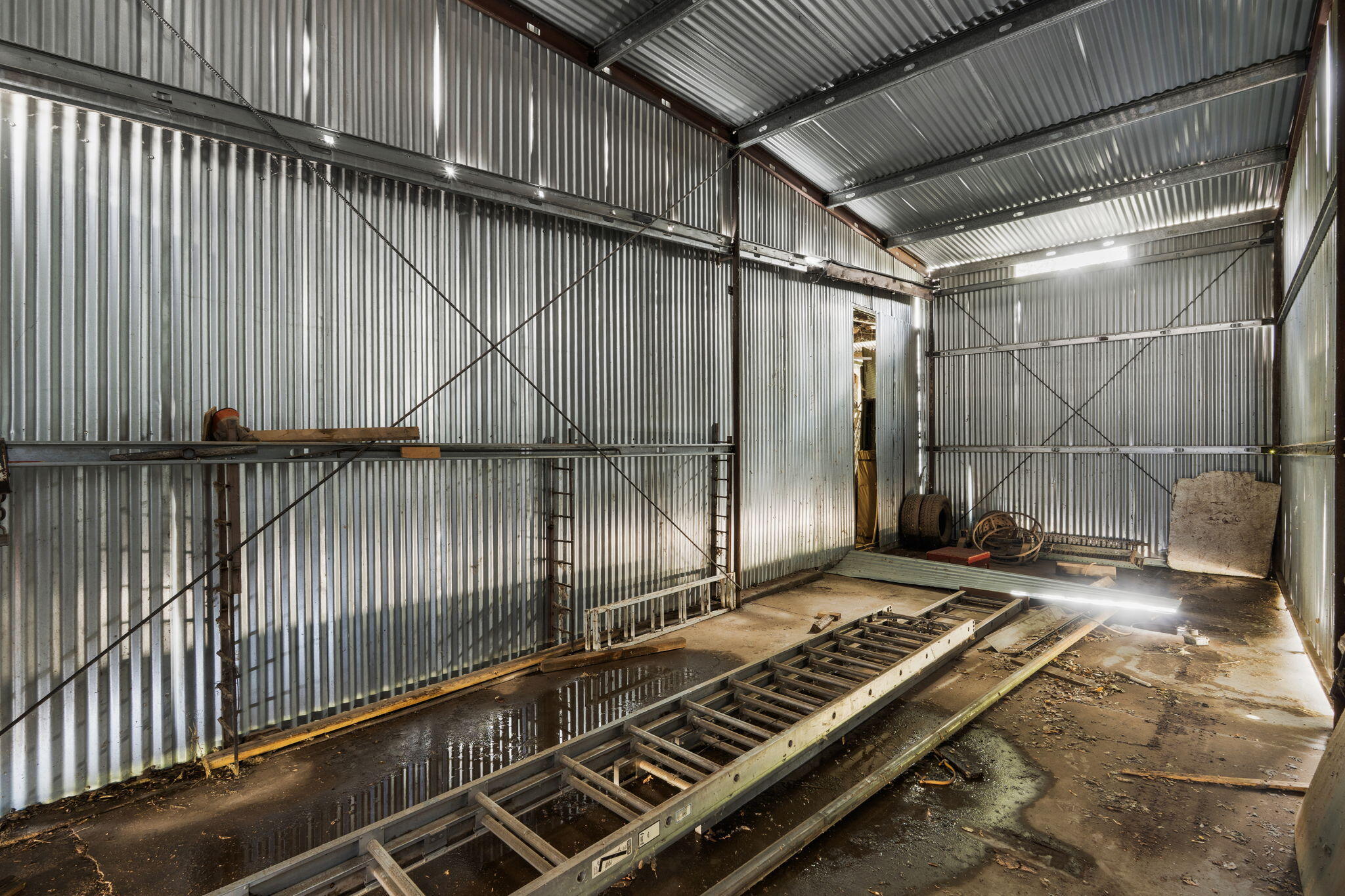 Photo 13 — 2410 Sunshine Road SW