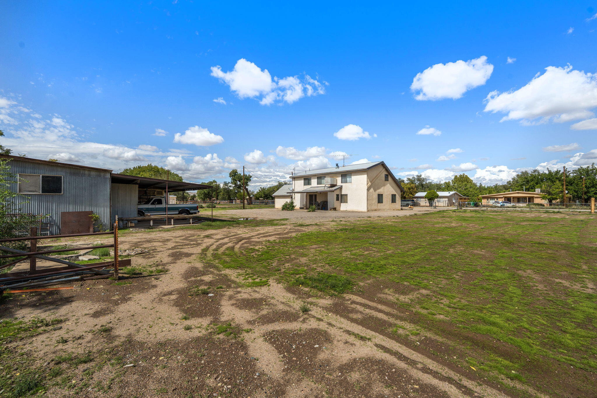 Photo 18 — 2410 Sunshine Road SW