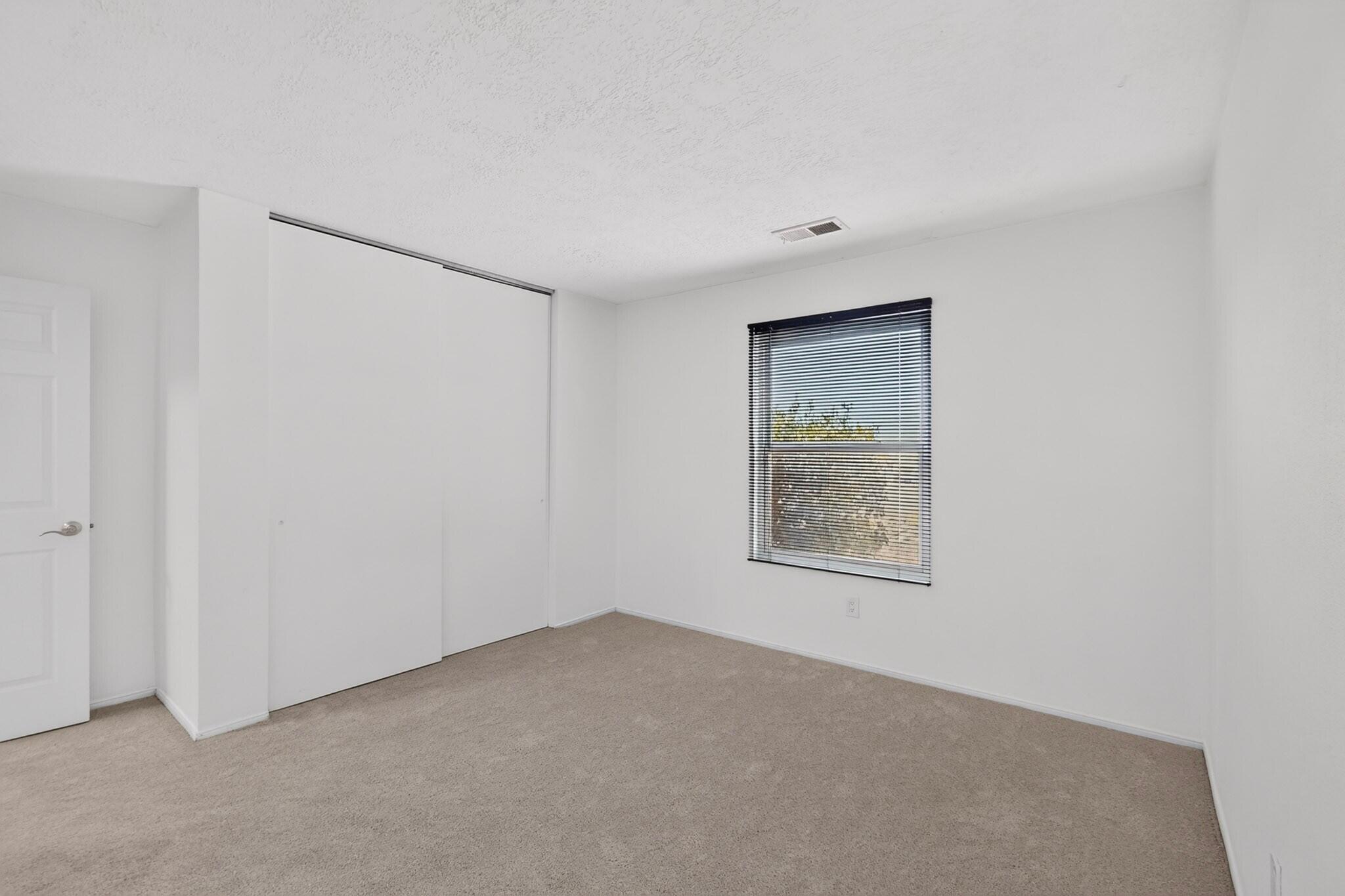 Photo 11 — 4635 Gypsum Drive NE
